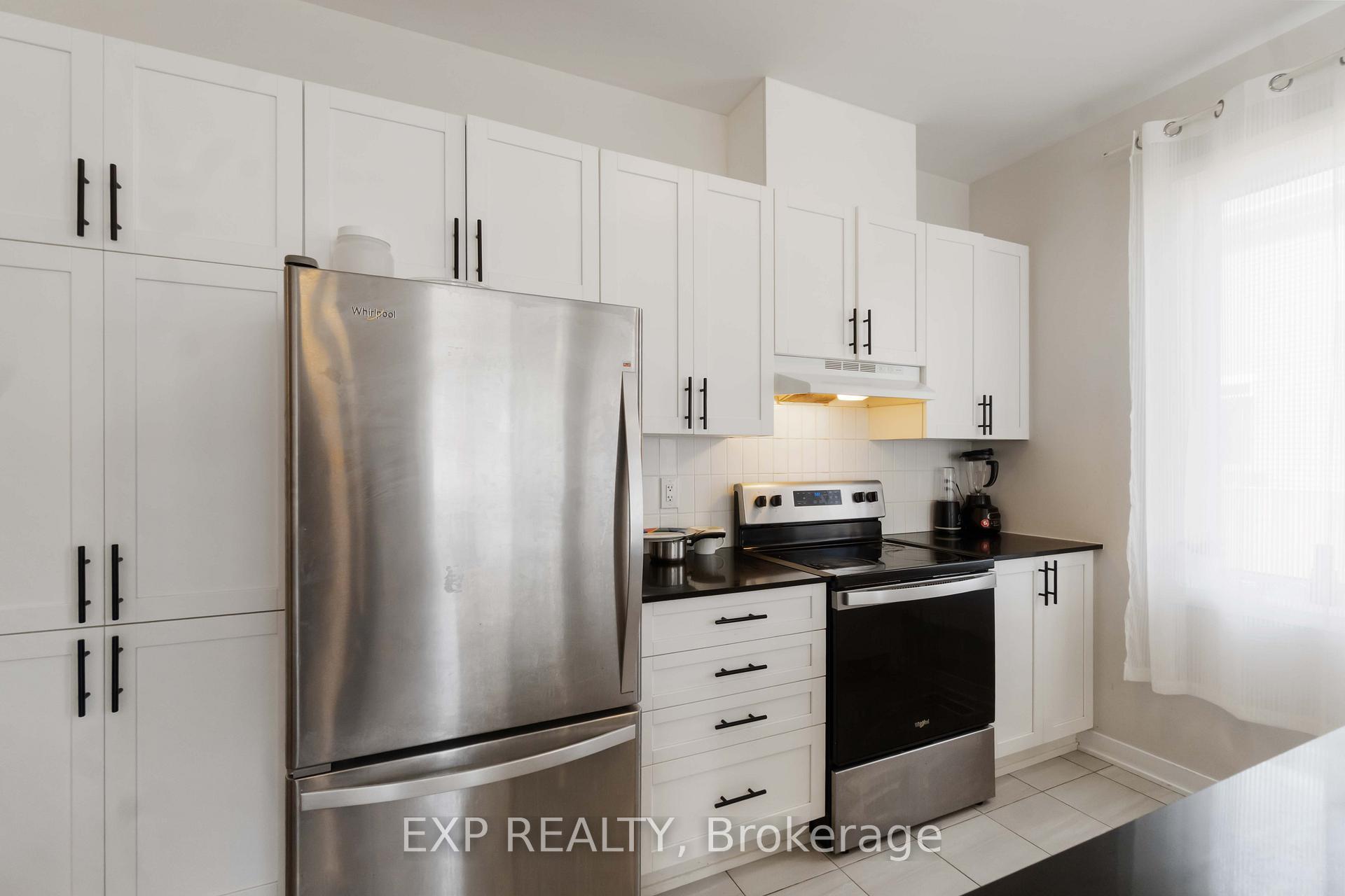 Photo 5 of 275 Surface Lane, Ottawa, Barrhaven - Half Moon Bay — HOMEH