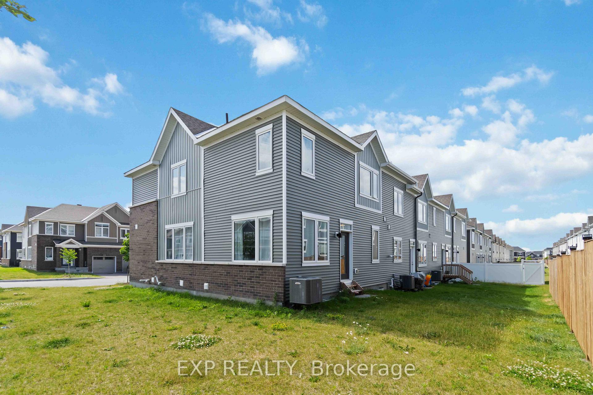 Photo 11 of 275 Surface Lane, Ottawa, Barrhaven - Half Moon Bay — HOMEH