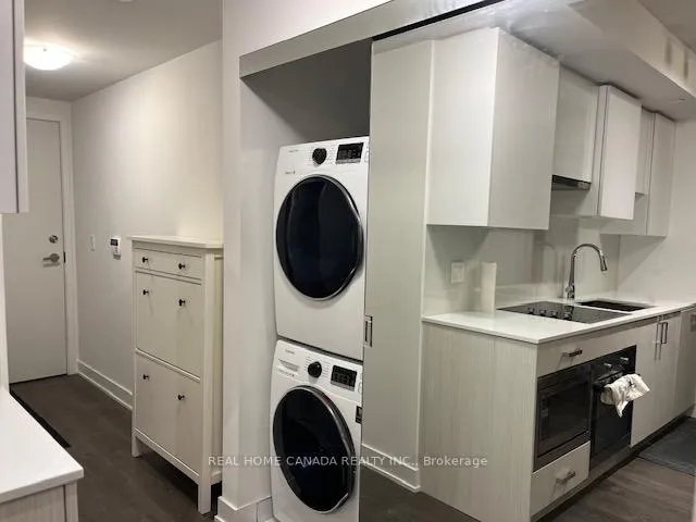 Photo 8 of Unit 2709 MasterBR, 99 Broadway Avenue, Toronto, Mount Pleasant West — HOMEH
