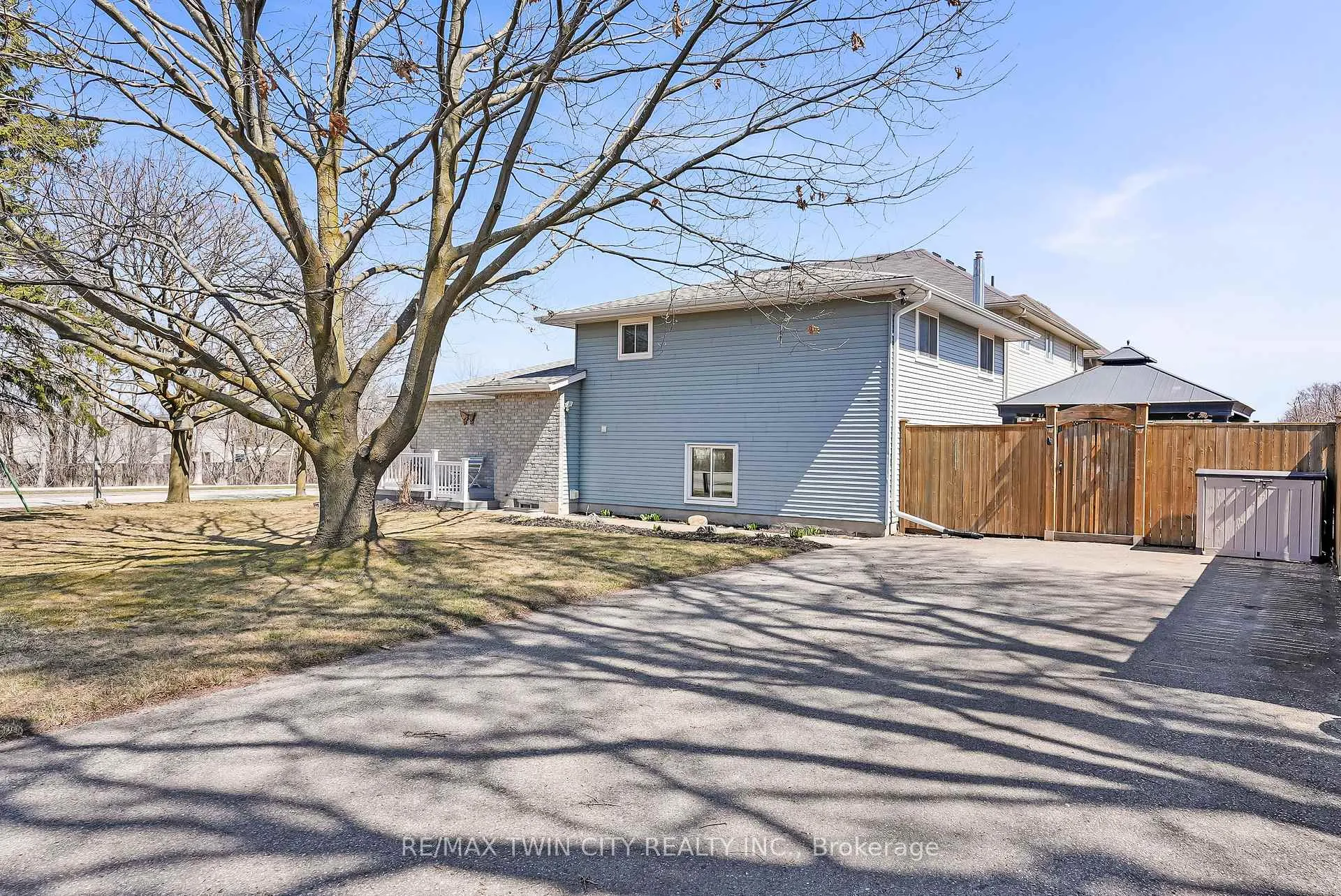 Photo 3 of 101 Rothsay Avenue, Kitchener — HOMEH