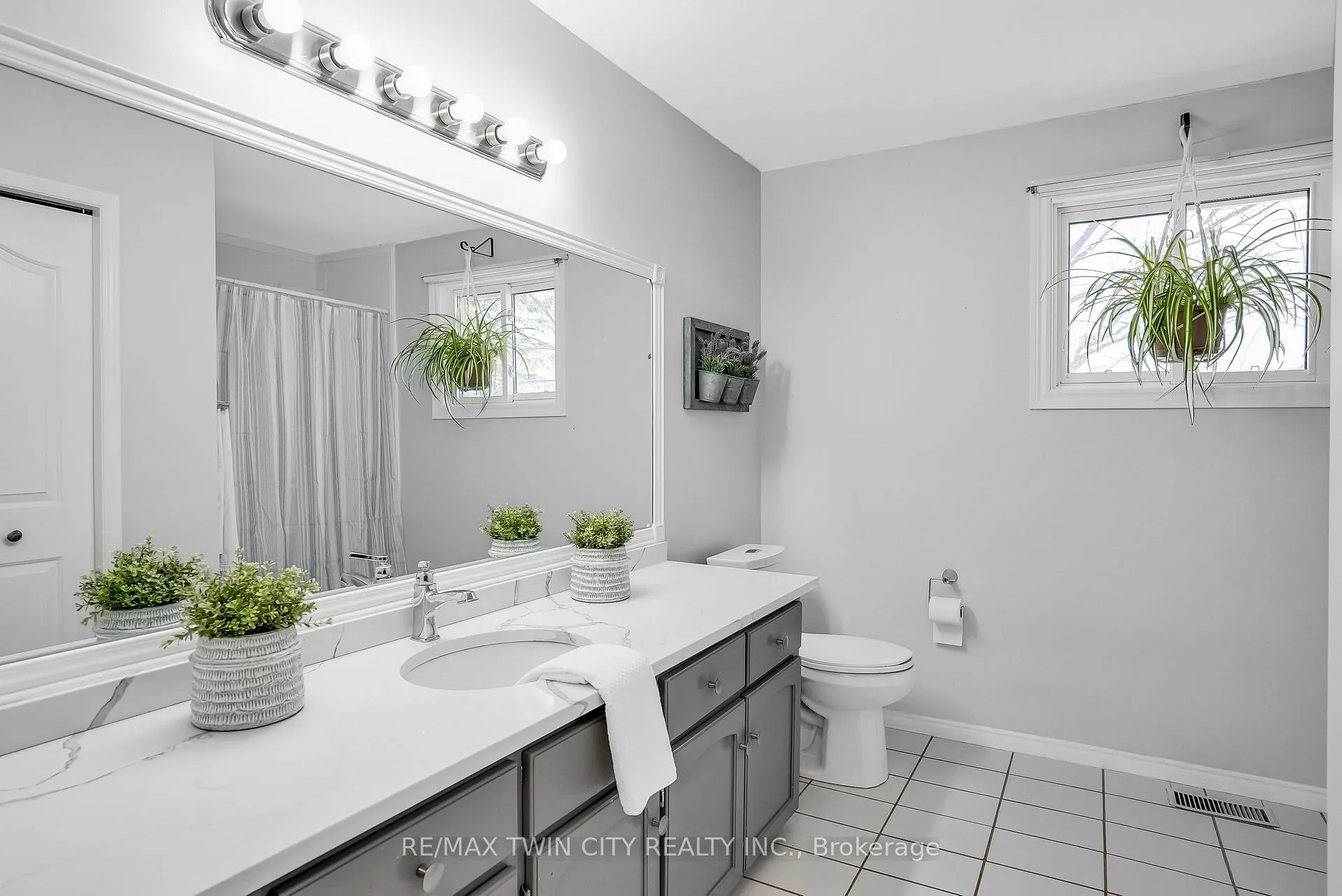 Photo 26 of 101 Rothsay Avenue, Kitchener — HOMEH