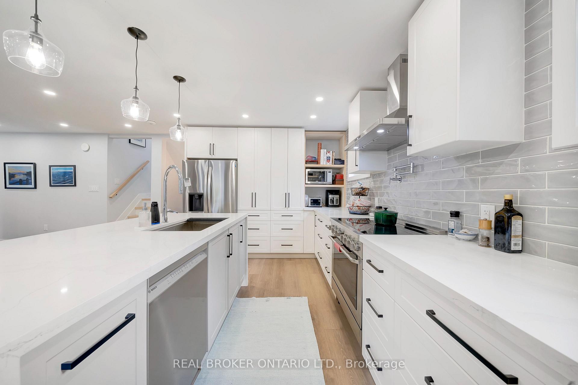 Photo 6 of 579 Chamberlain Road, Burlington, Shoreacres — HOMEH