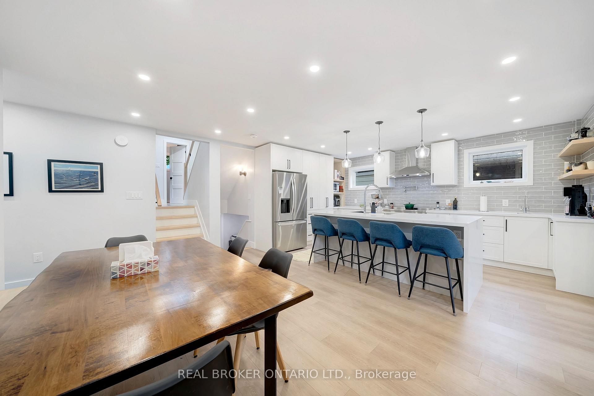 Photo 11 of 579 Chamberlain Road, Burlington, Shoreacres — HOMEH