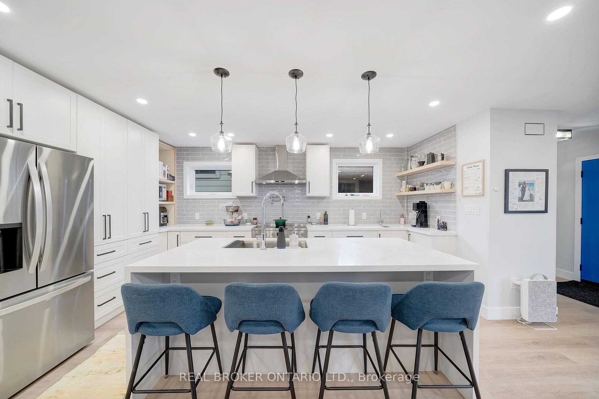 Photo 14 of 579 Chamberlain Road, Burlington, Shoreacres — HOMEH