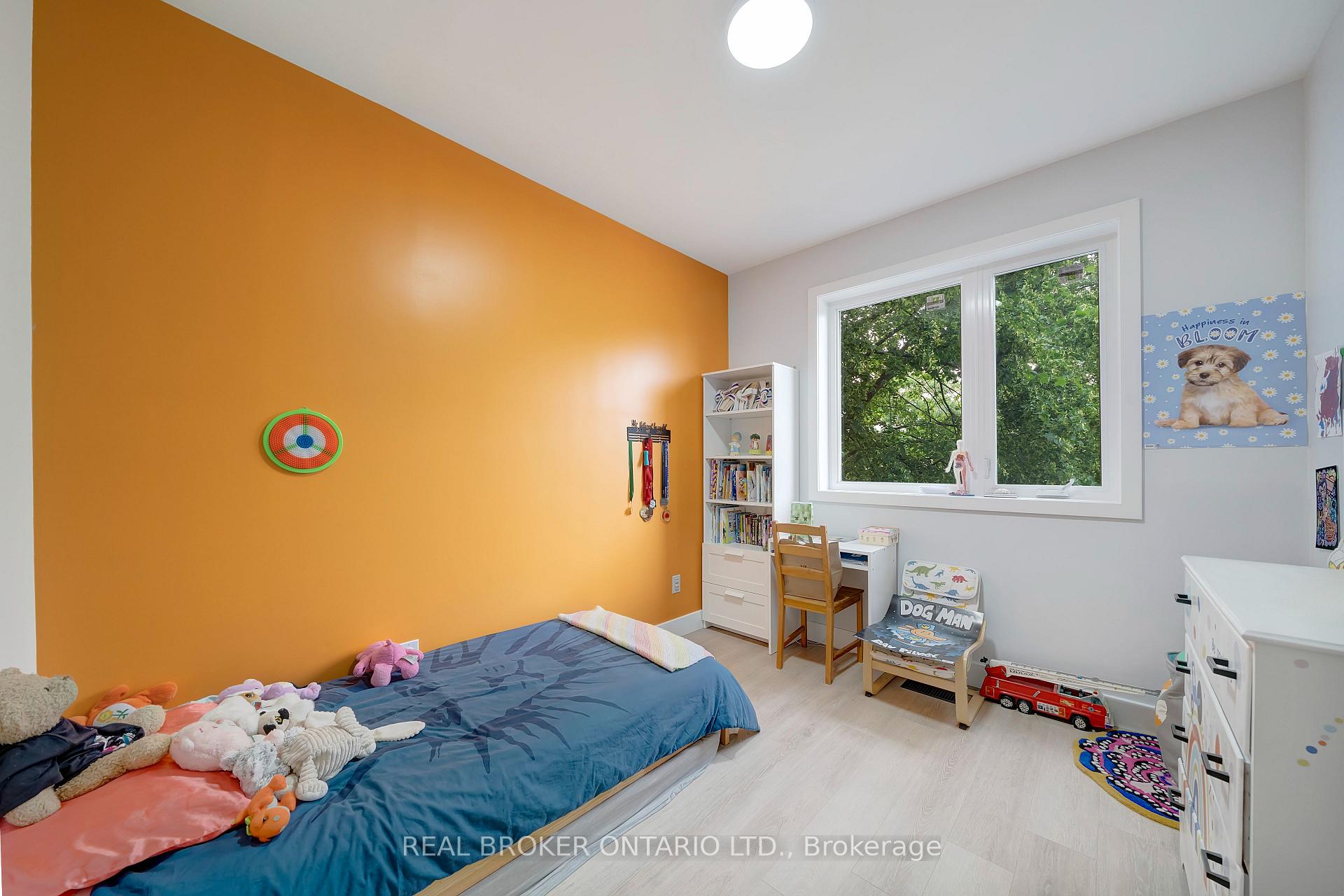 Photo 30 of 579 Chamberlain Road, Burlington, Shoreacres — HOMEH