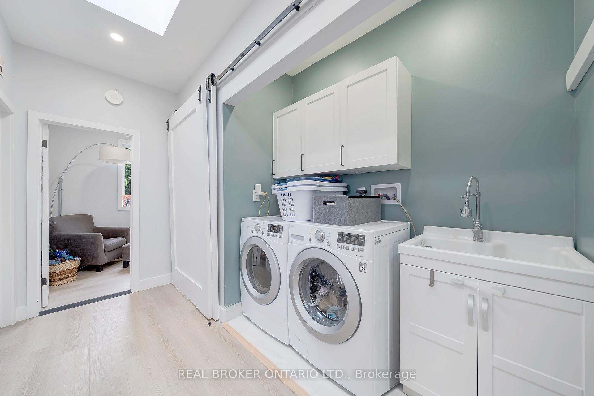 Photo 33 of 579 Chamberlain Road, Burlington, Shoreacres — HOMEH