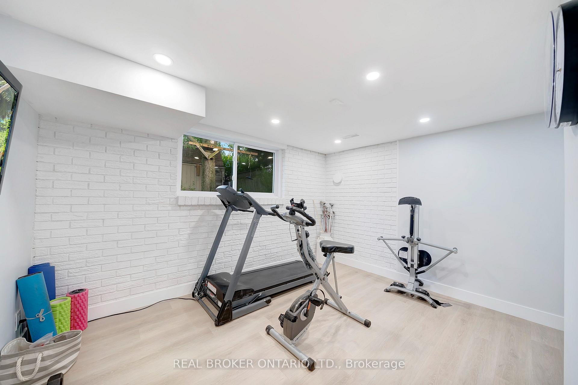 Photo 35 of 579 Chamberlain Road, Burlington, Shoreacres — HOMEH