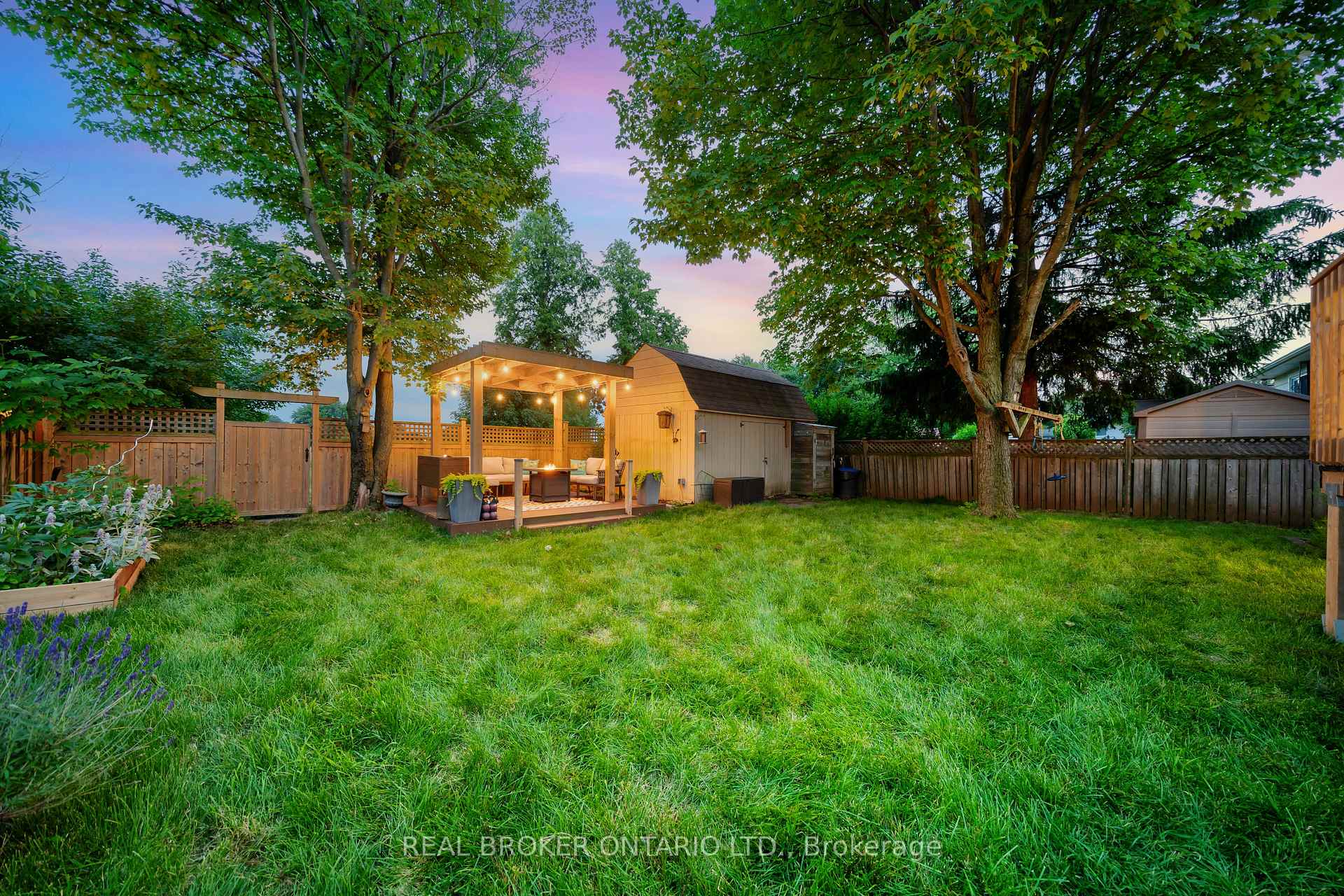 Photo 38 of 579 Chamberlain Road, Burlington, Shoreacres — HOMEH
