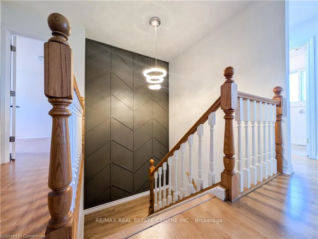 Photo 17 of 187 Daimler Drive S, Kitchener — HOMEH