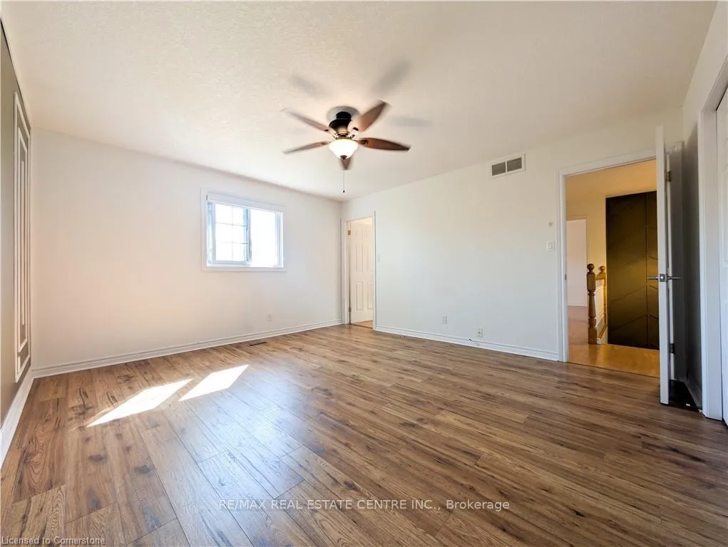Photo 36 of 187 Daimler Drive S, Kitchener — HOMEH