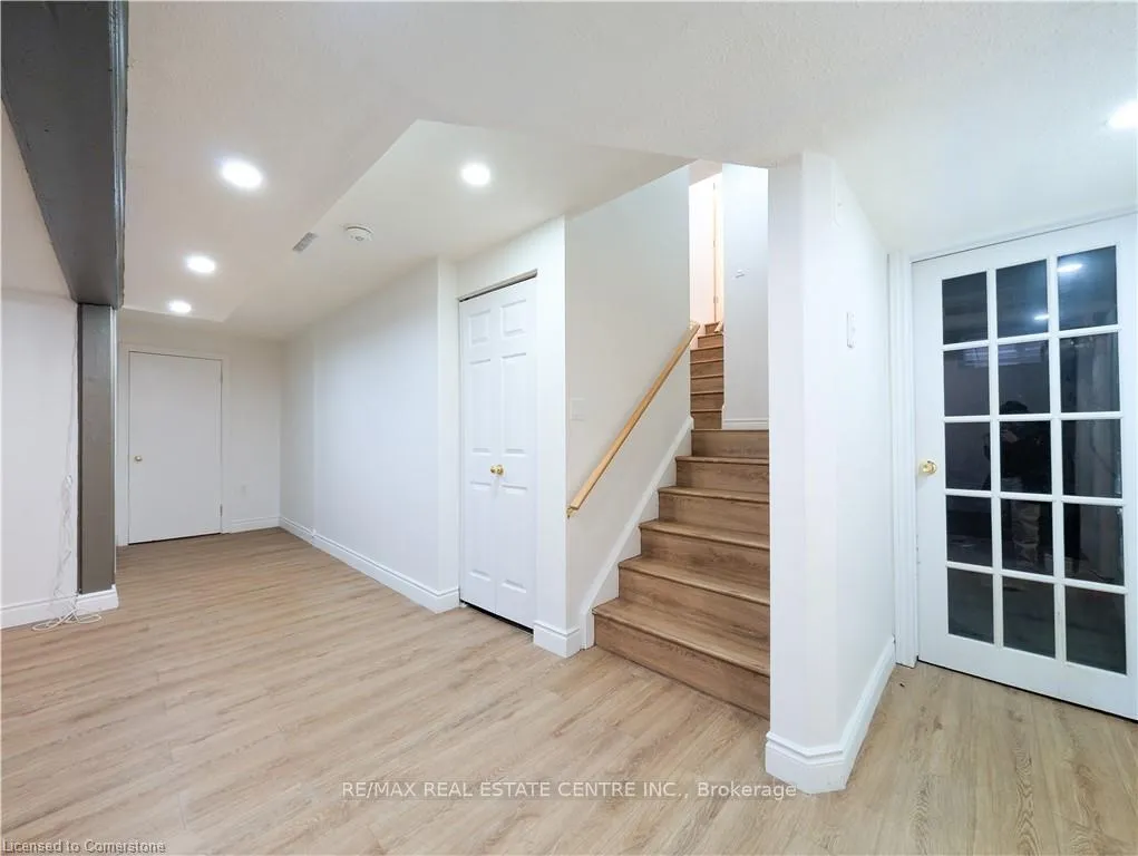 Photo 37 of 187 Daimler Drive S, Kitchener — HOMEH