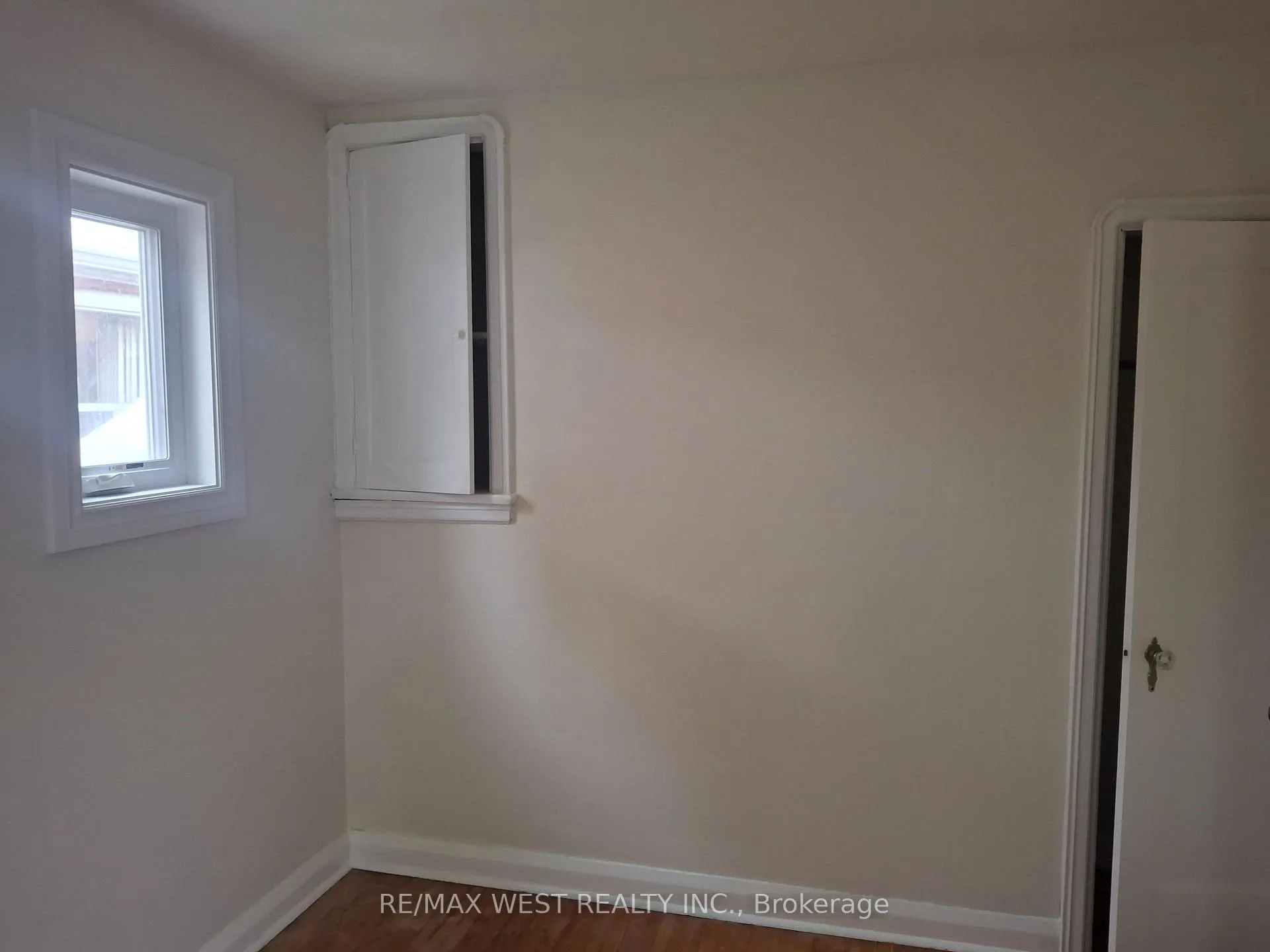 Photo 11 of Unit Main Floor, 62 Glencrest Boulevard, Toronto, O'Connor-Parkview — HOMEH