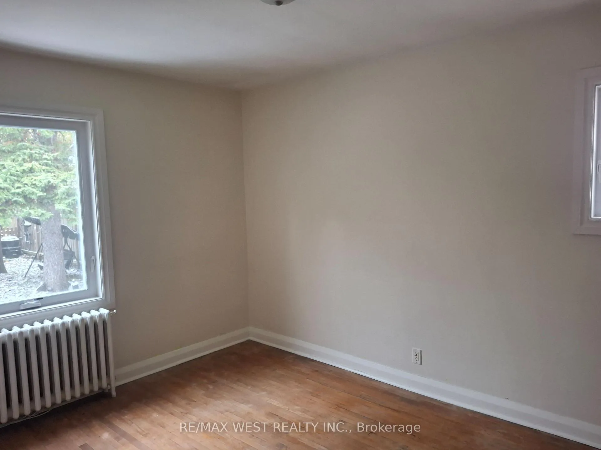 Photo 12 of Unit Main Floor, 62 Glencrest Boulevard, Toronto, O'Connor-Parkview — HOMEH