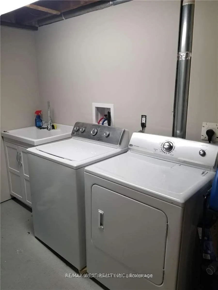 Photo 20 of Unit Main Floor, 62 Glencrest Boulevard, Toronto, O'Connor-Parkview — HOMEH