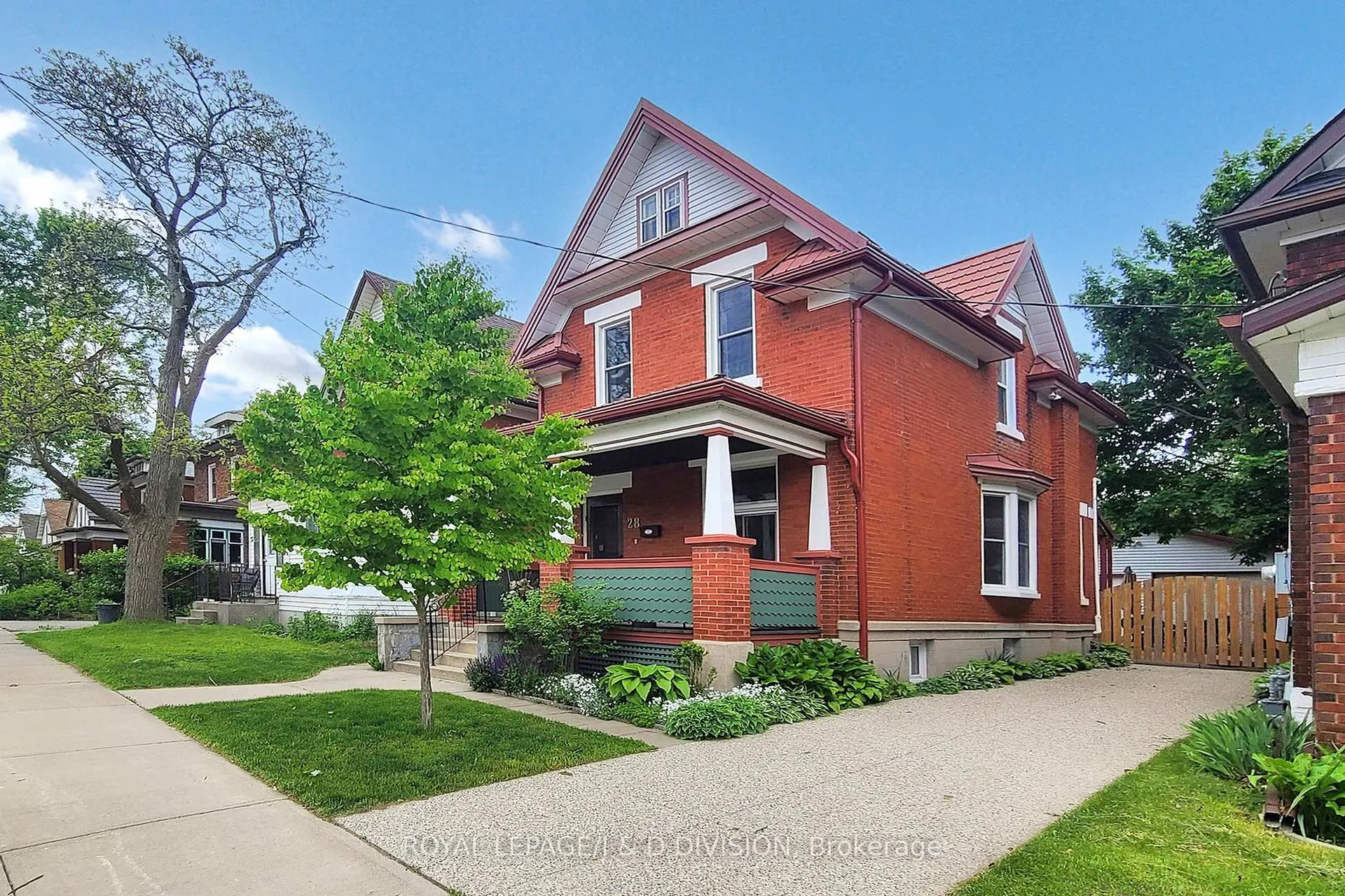 Photo 2 of 28 Henry Street, Kitchener — HOMEH