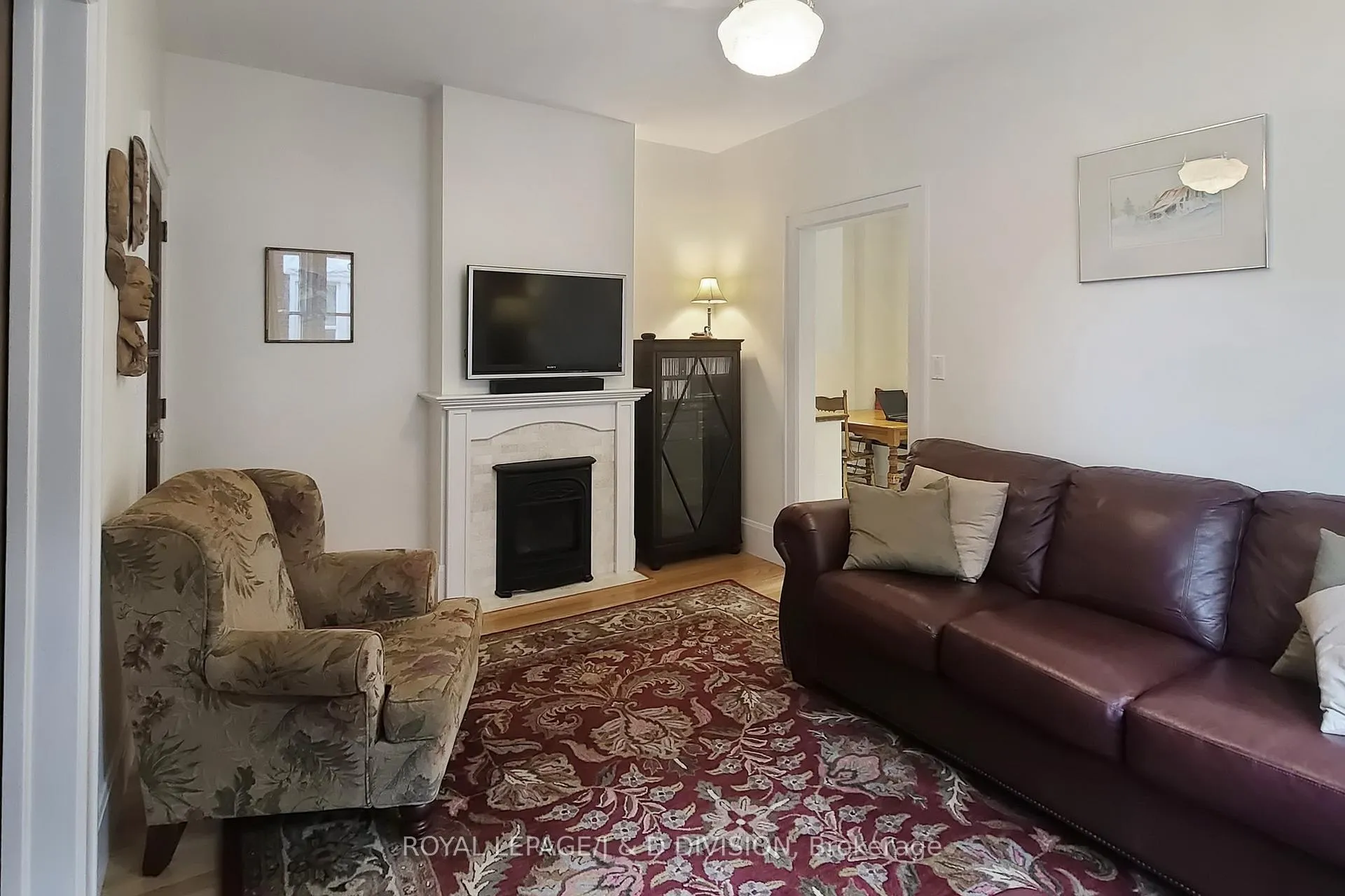 Photo 8 of 28 Henry Street, Kitchener — HOMEH