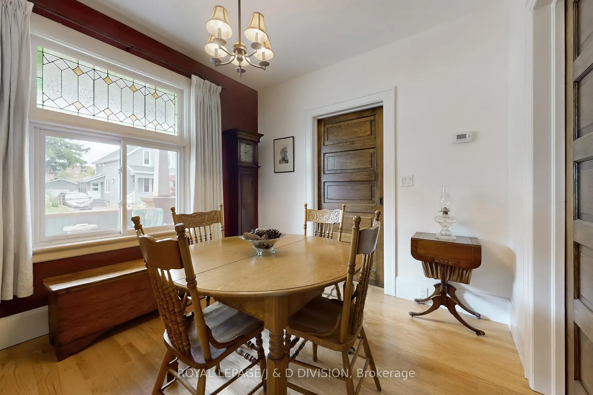 Photo 10 of 28 Henry Street, Kitchener — HOMEH