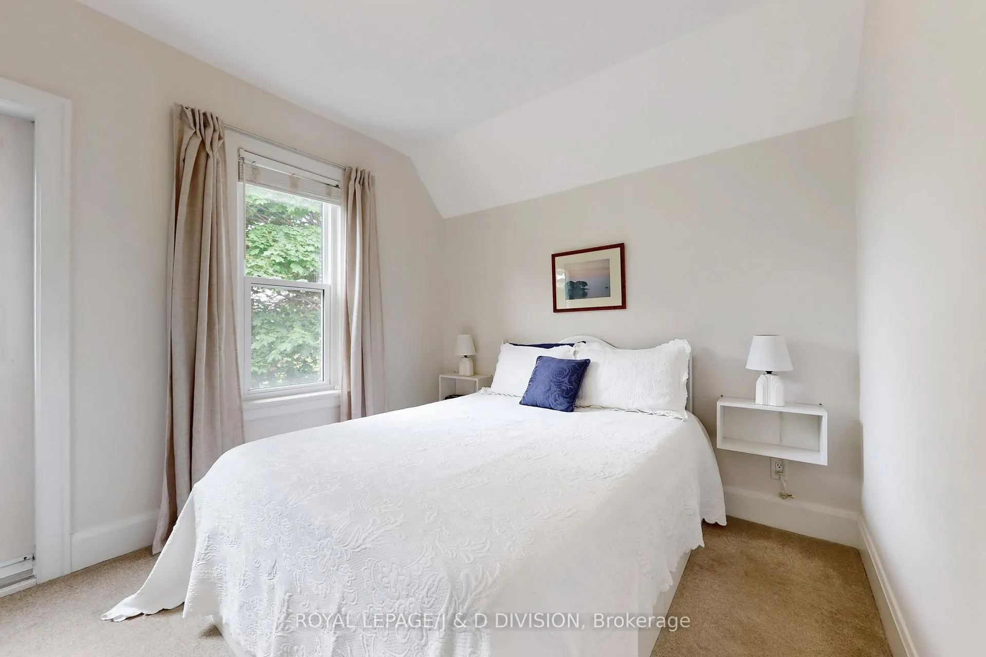 Photo 20 of 28 Henry Street, Kitchener — HOMEH
