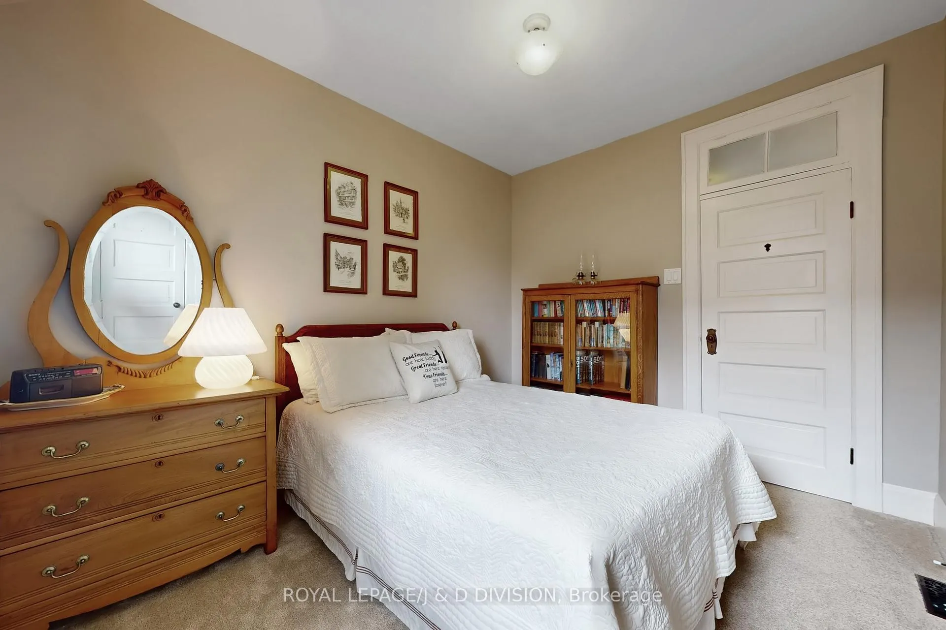 Photo 21 of 28 Henry Street, Kitchener — HOMEH