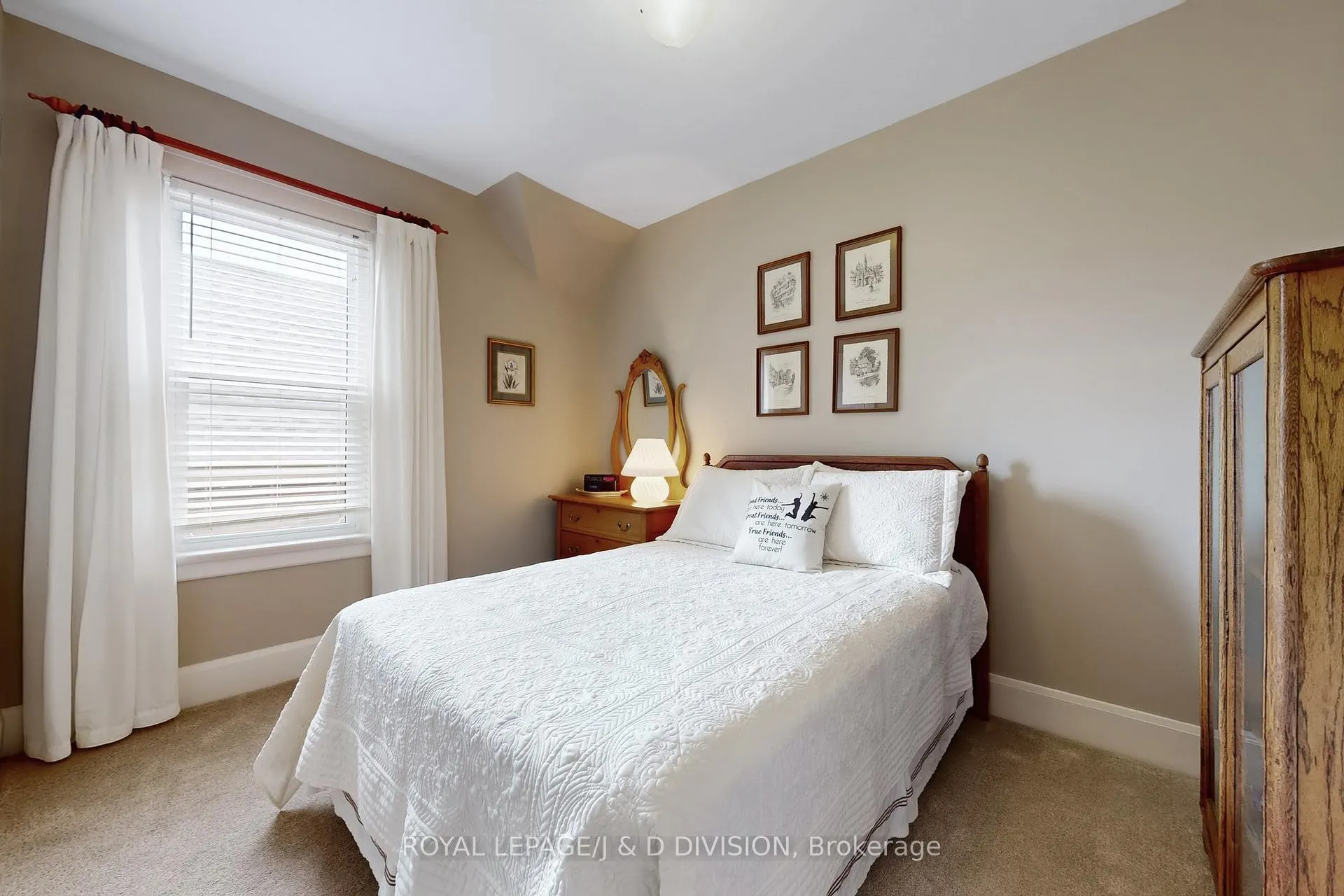 Photo 22 of 28 Henry Street, Kitchener — HOMEH
