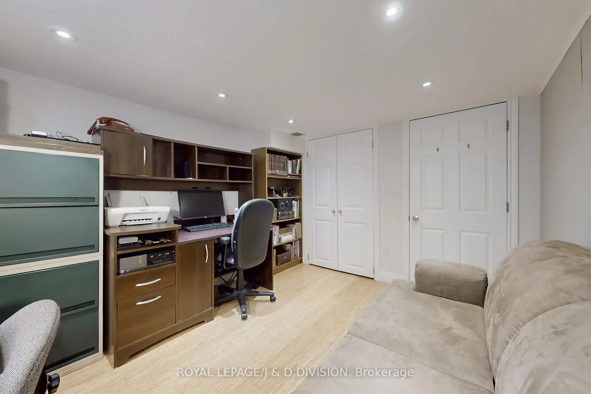 Photo 30 of 28 Henry Street, Kitchener — HOMEH