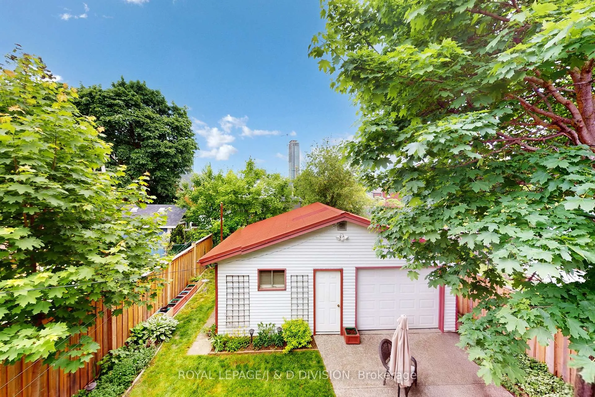 Photo 34 of 28 Henry Street, Kitchener — HOMEH