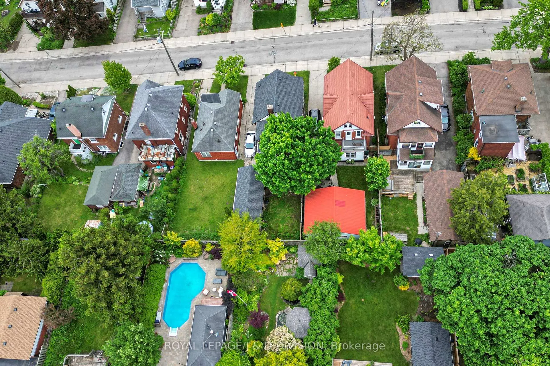 Photo 39 of 28 Henry Street, Kitchener — HOMEH