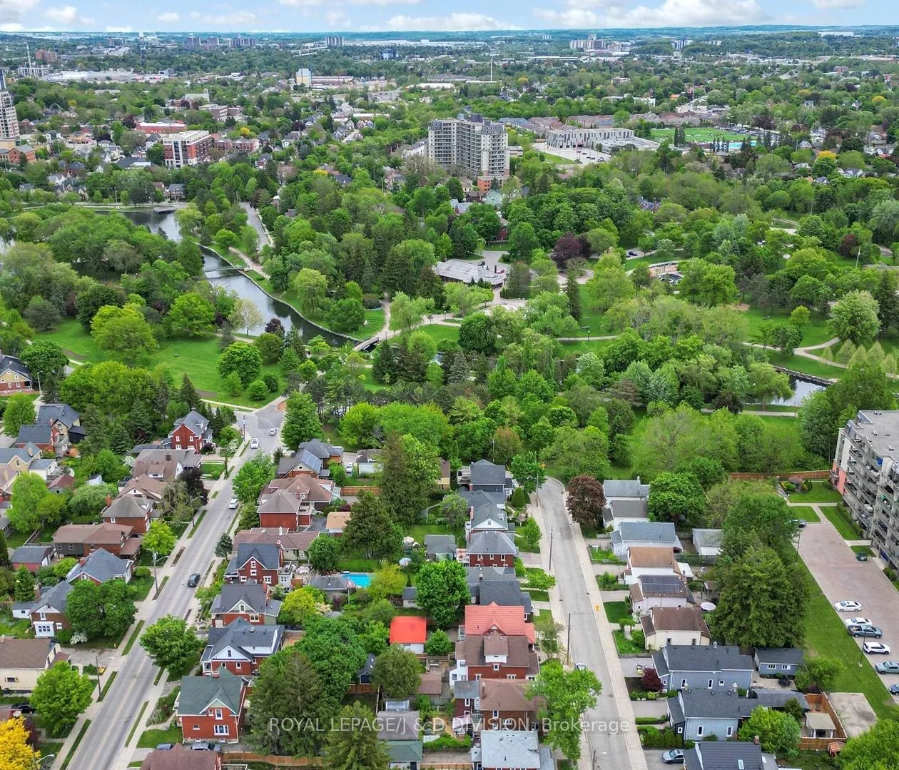 Photo 43 of 28 Henry Street, Kitchener — HOMEH