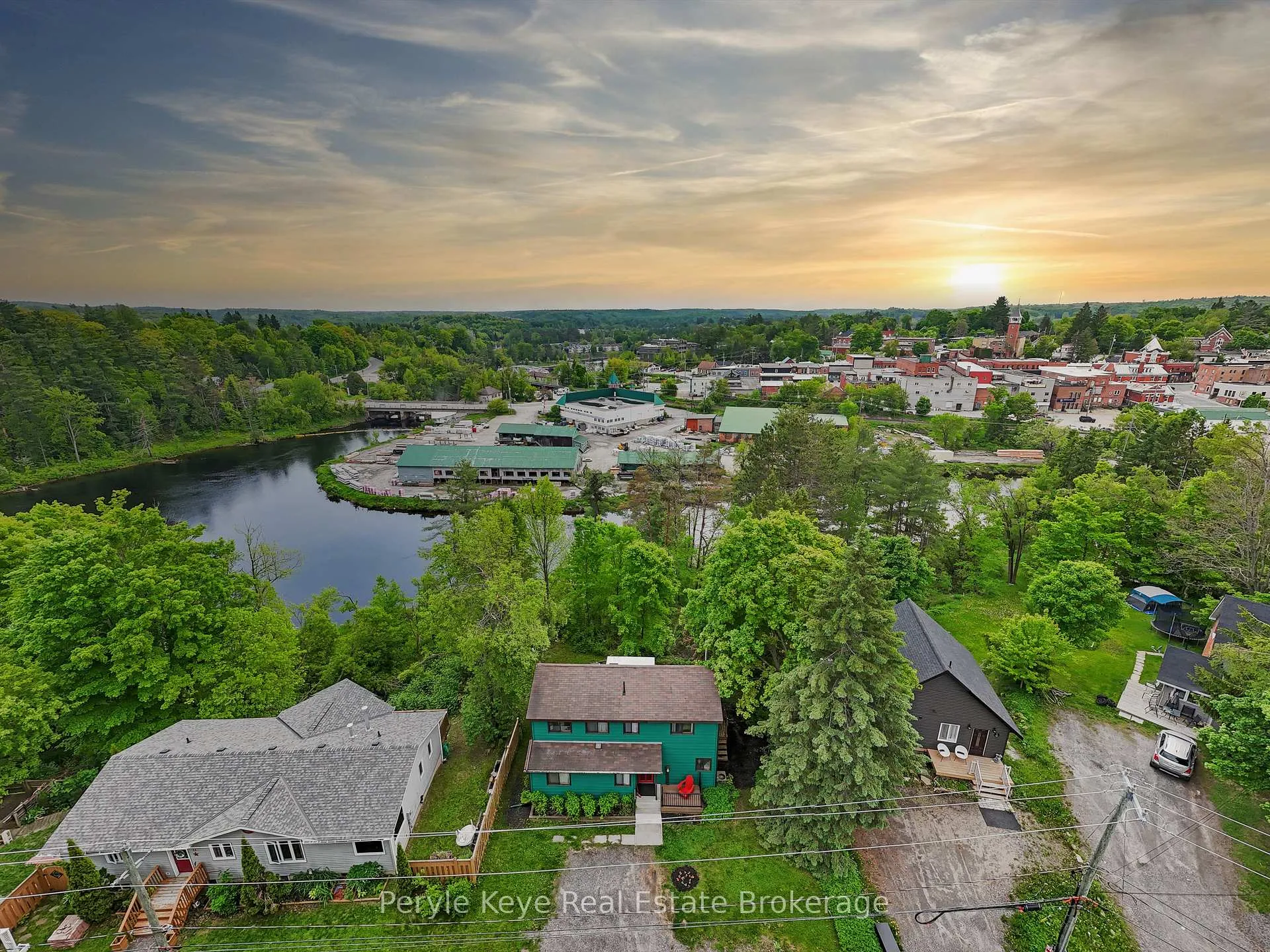 Photo 5 of 5 Bird Lane, Bracebridge — HOMEH