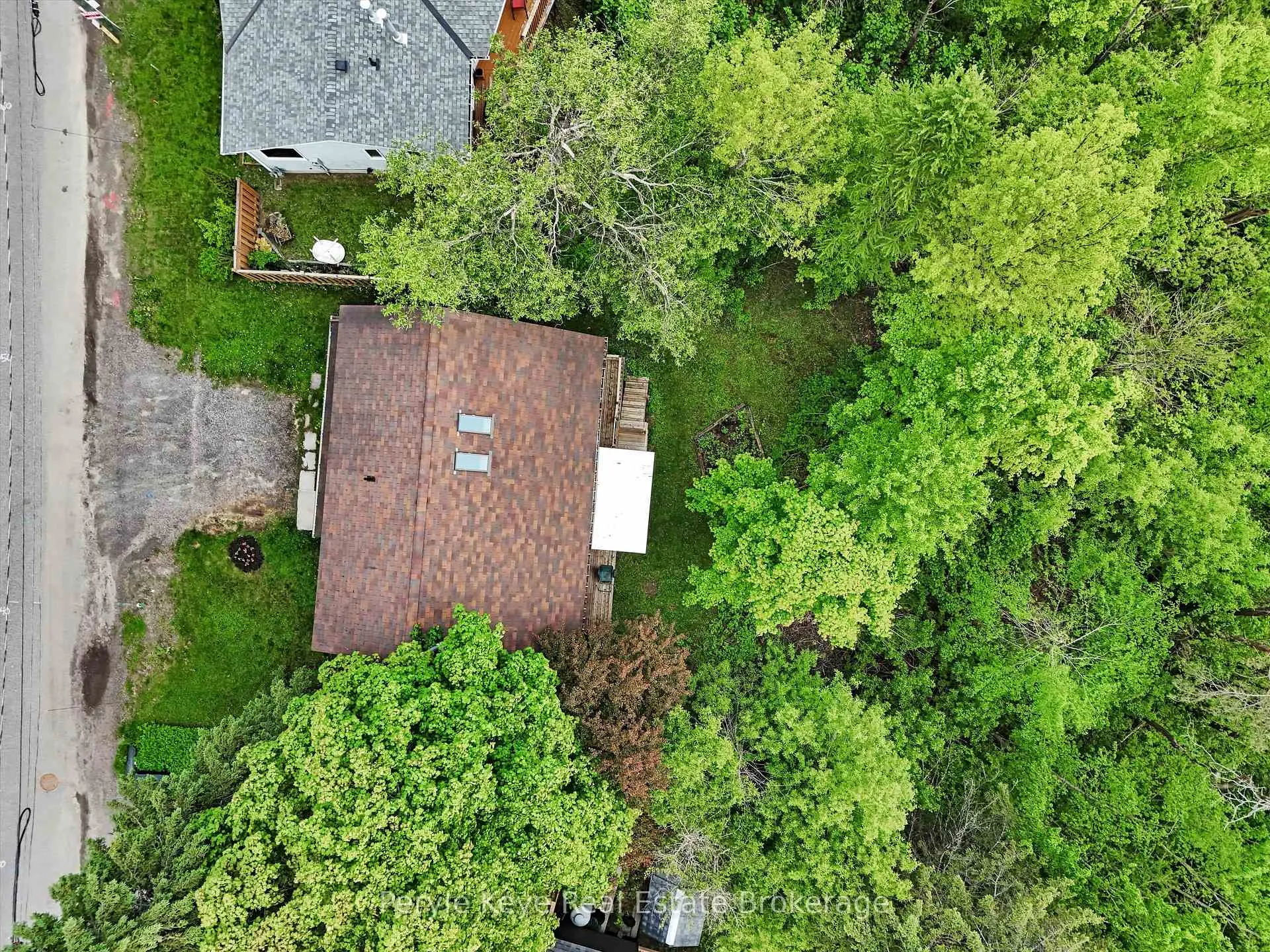 Photo 7 of 5 Bird Lane, Bracebridge — HOMEH