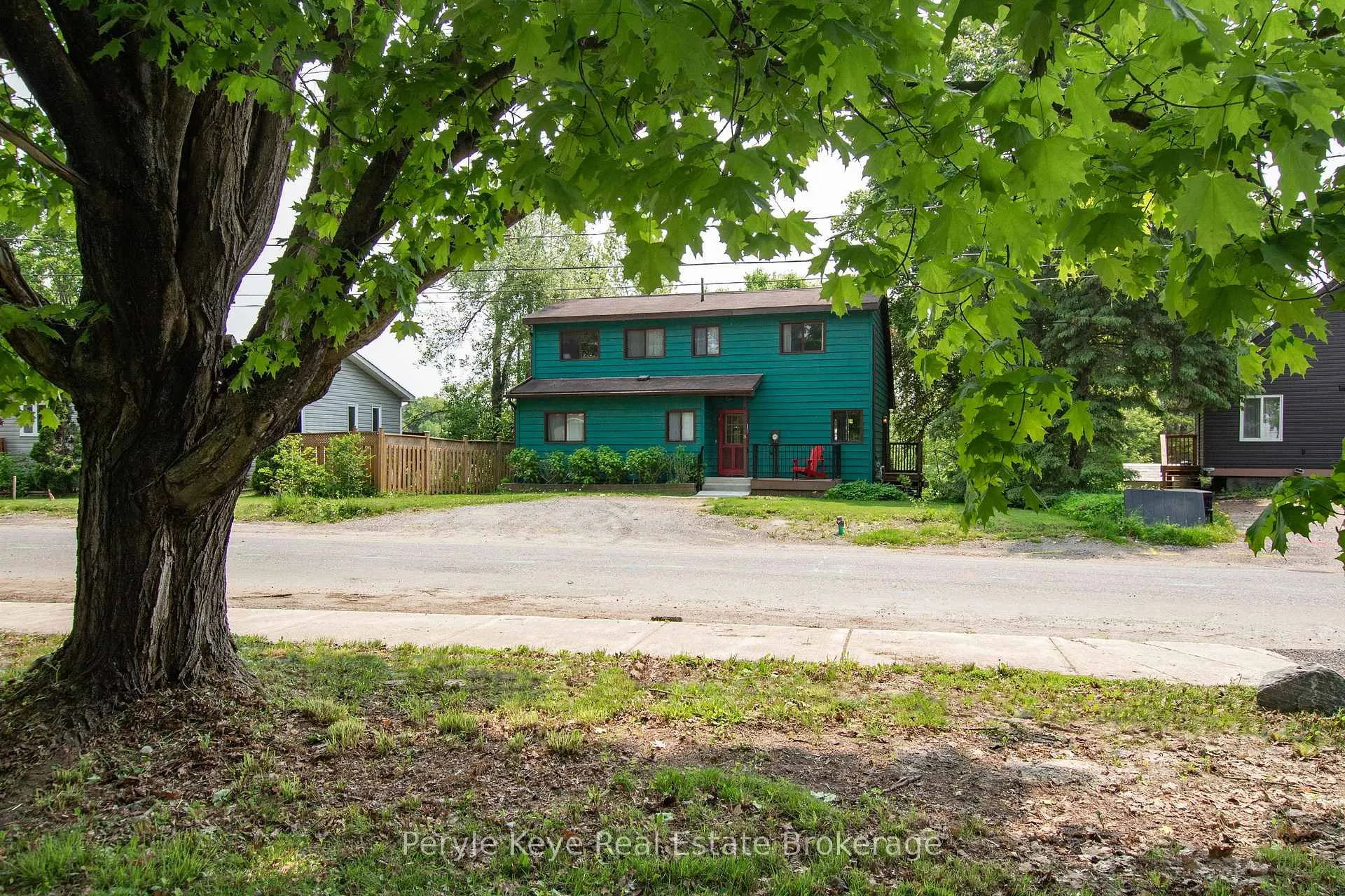 Photo 8 of 5 Bird Lane, Bracebridge — HOMEH