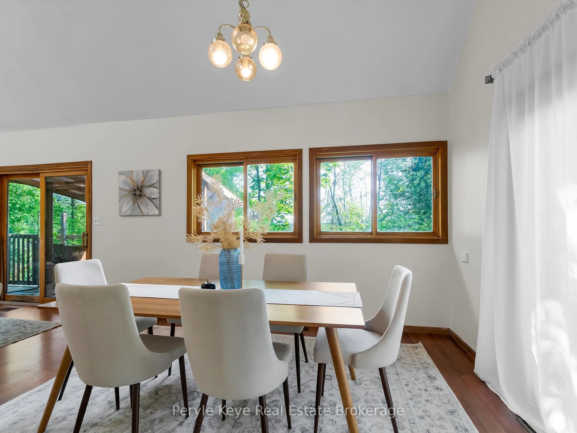 Photo 15 of 5 Bird Lane, Bracebridge — HOMEH