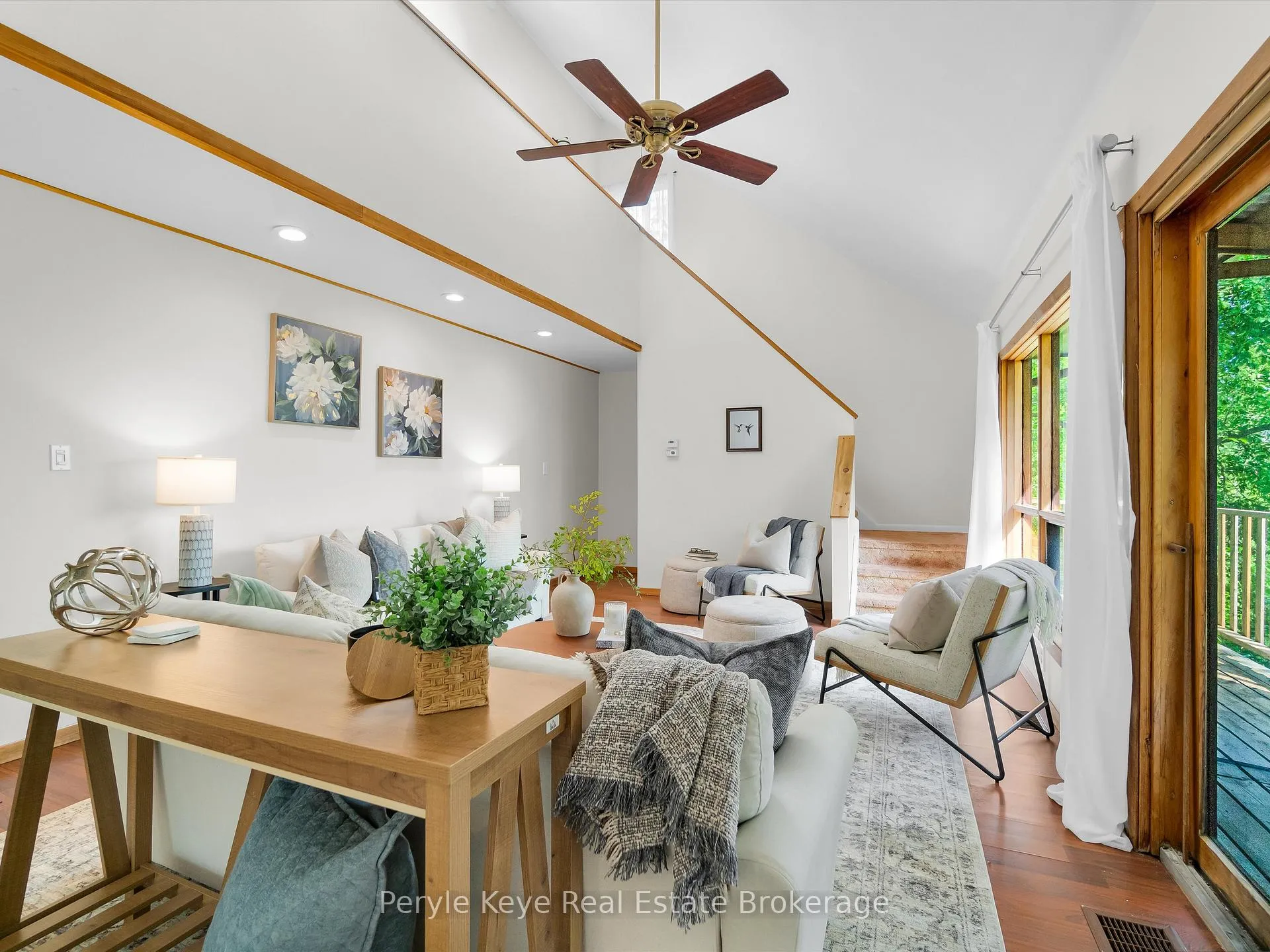 Photo 21 of 5 Bird Lane, Bracebridge — HOMEH