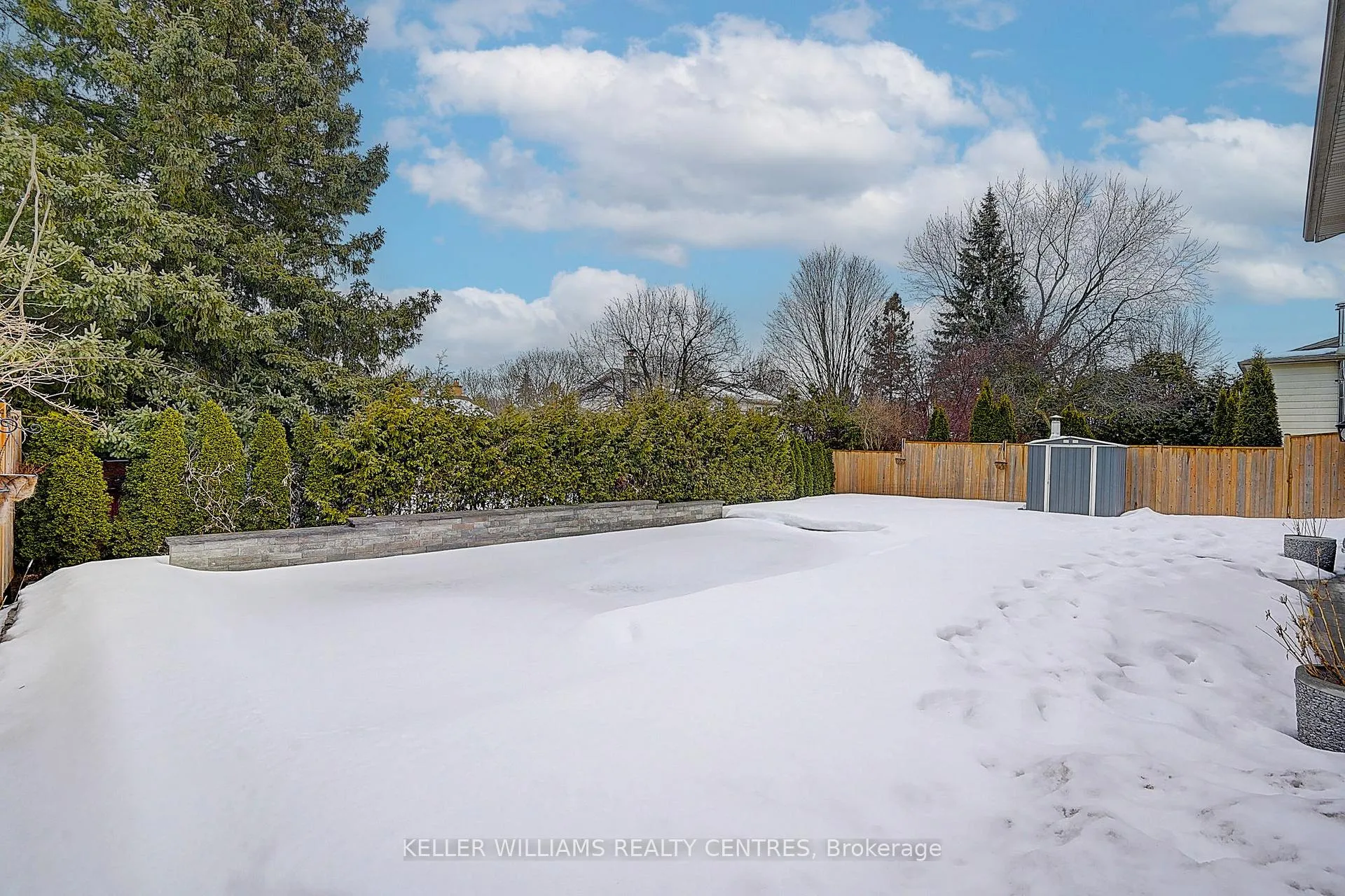 Photo 4 of 17 Sir Kay Drive, Markham, Markham Village — HOMEH