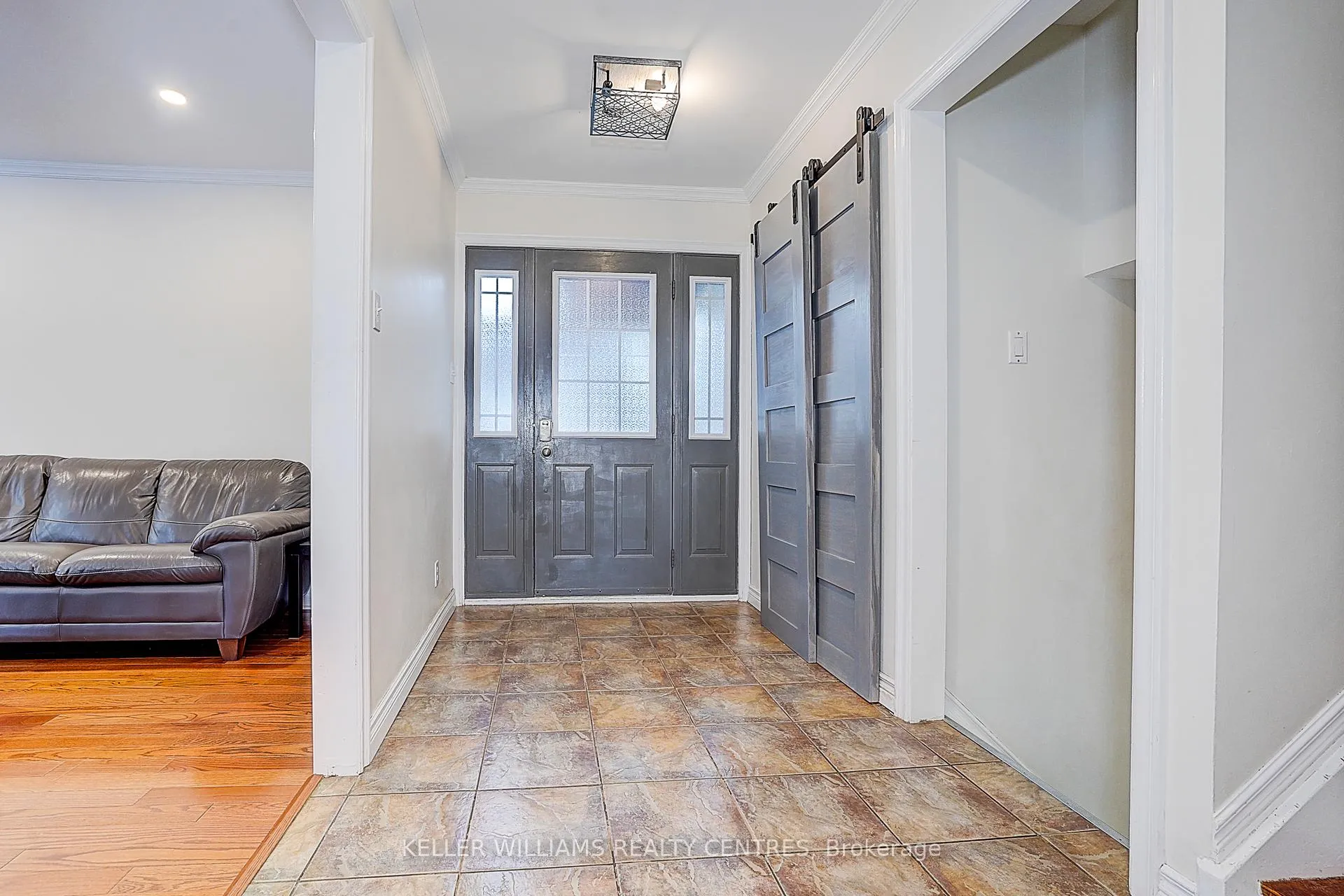 Photo 7 of 17 Sir Kay Drive, Markham, Markham Village — HOMEH