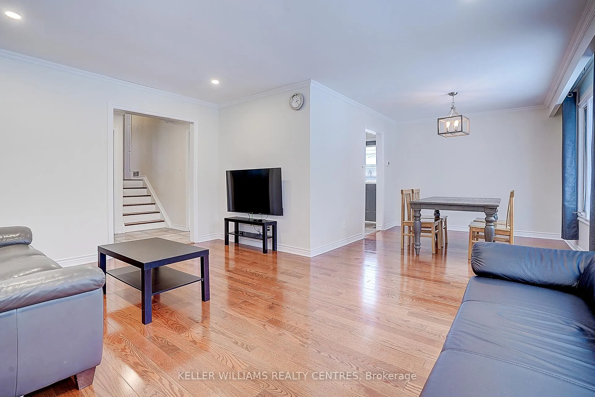 Photo 12 of 17 Sir Kay Drive, Markham, Markham Village — HOMEH
