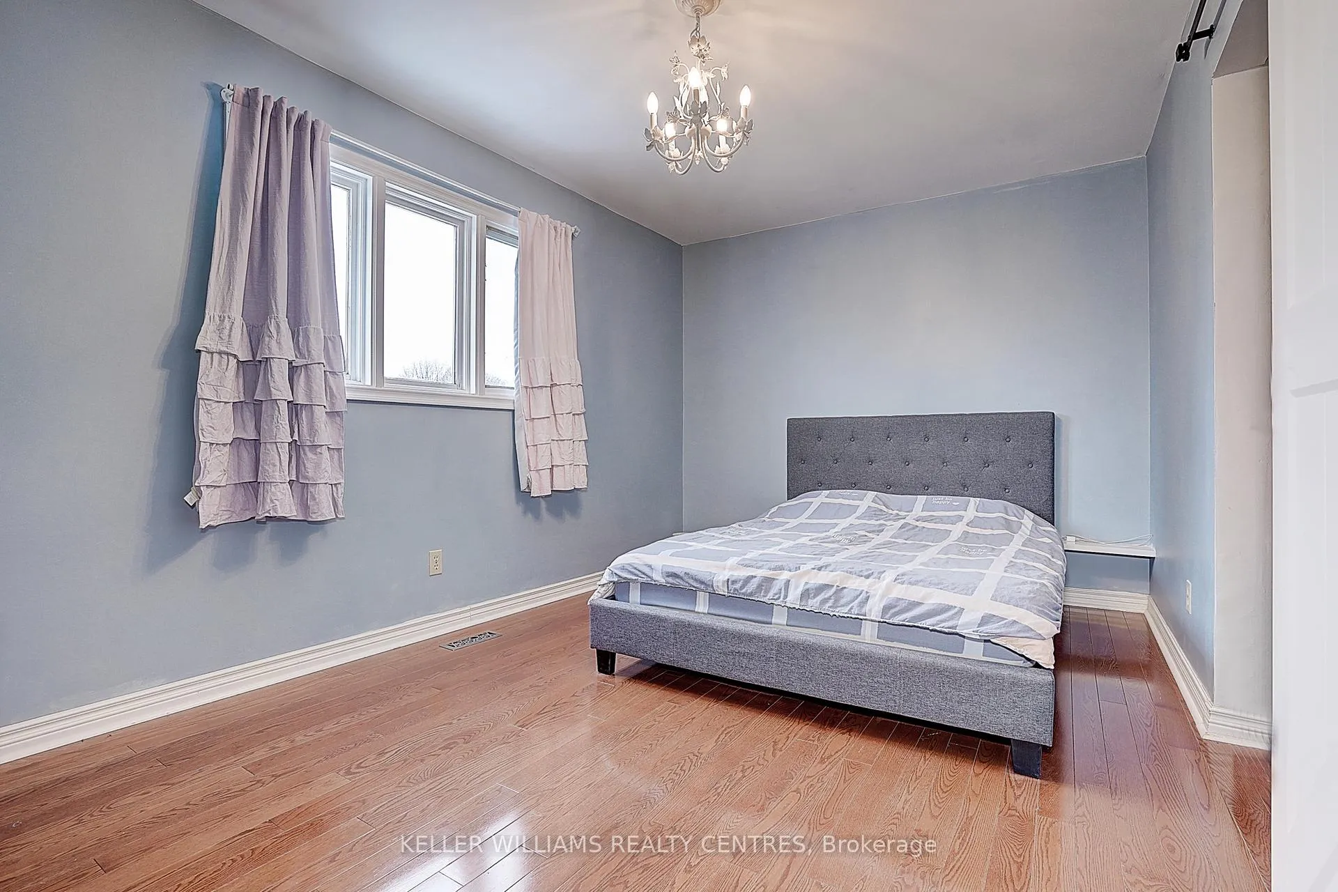 Photo 24 of 17 Sir Kay Drive, Markham, Markham Village — HOMEH