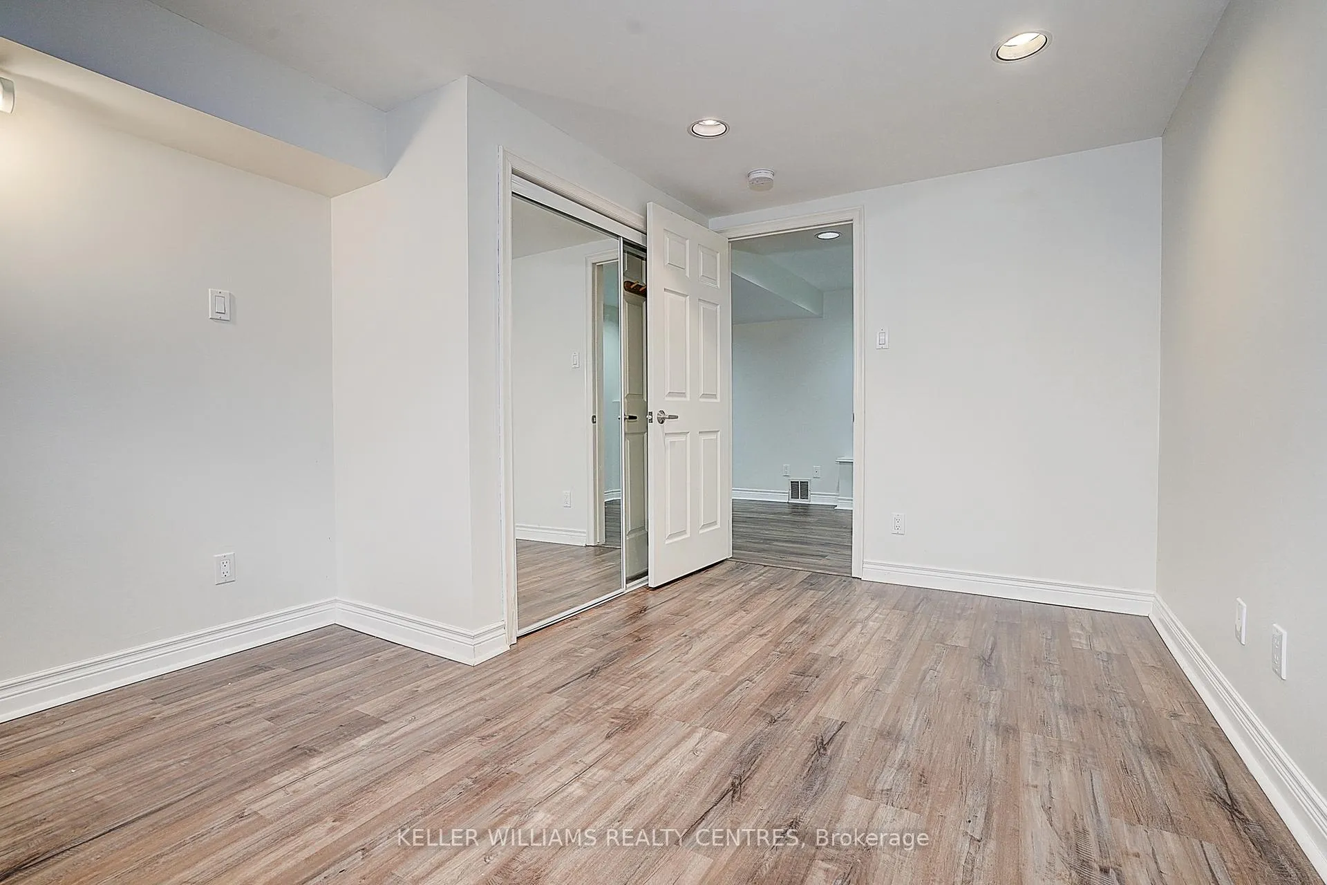 Photo 42 of 17 Sir Kay Drive, Markham, Markham Village — HOMEH