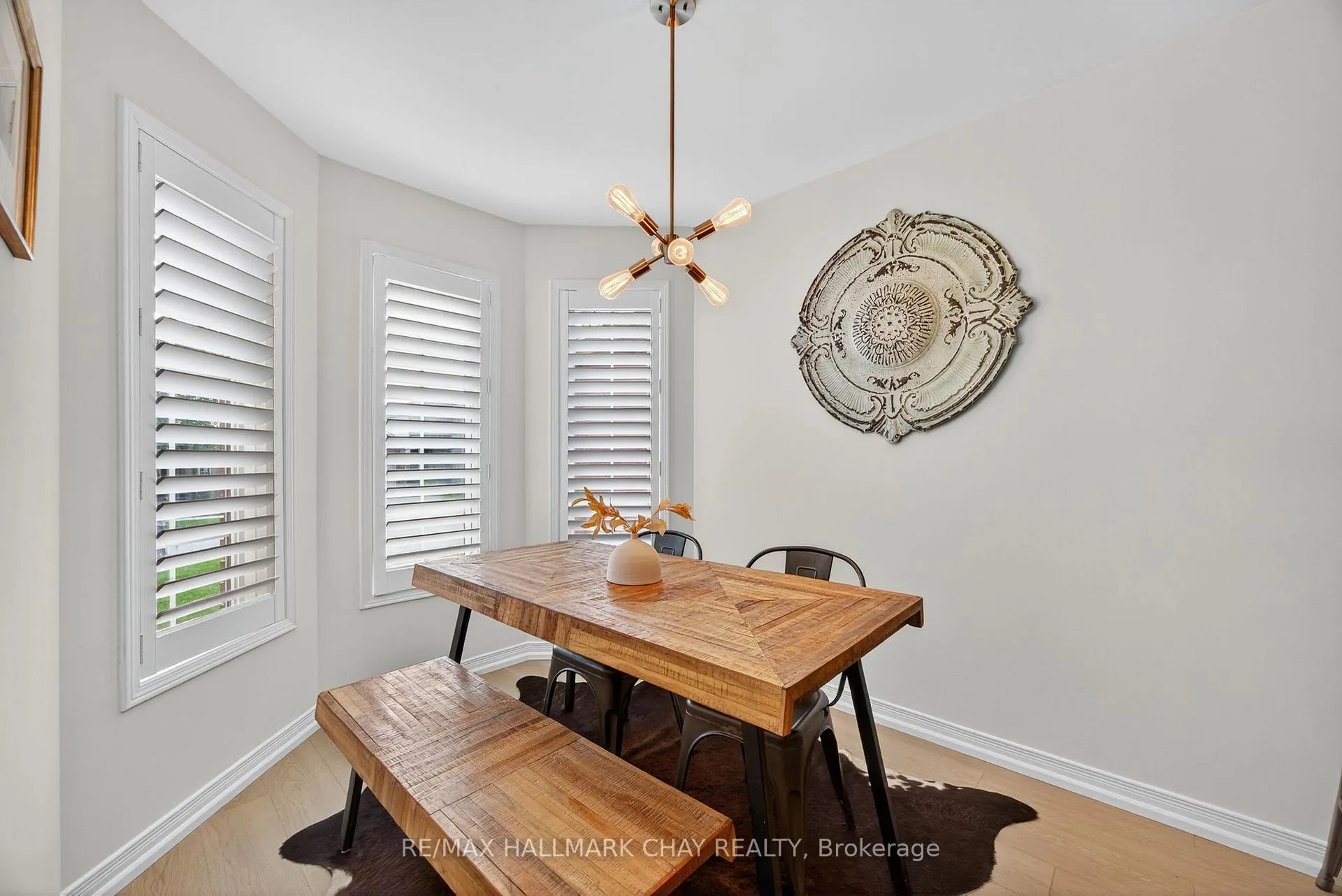 Photo 3 of 56 Julia Crescent, Orillia — HOMEH