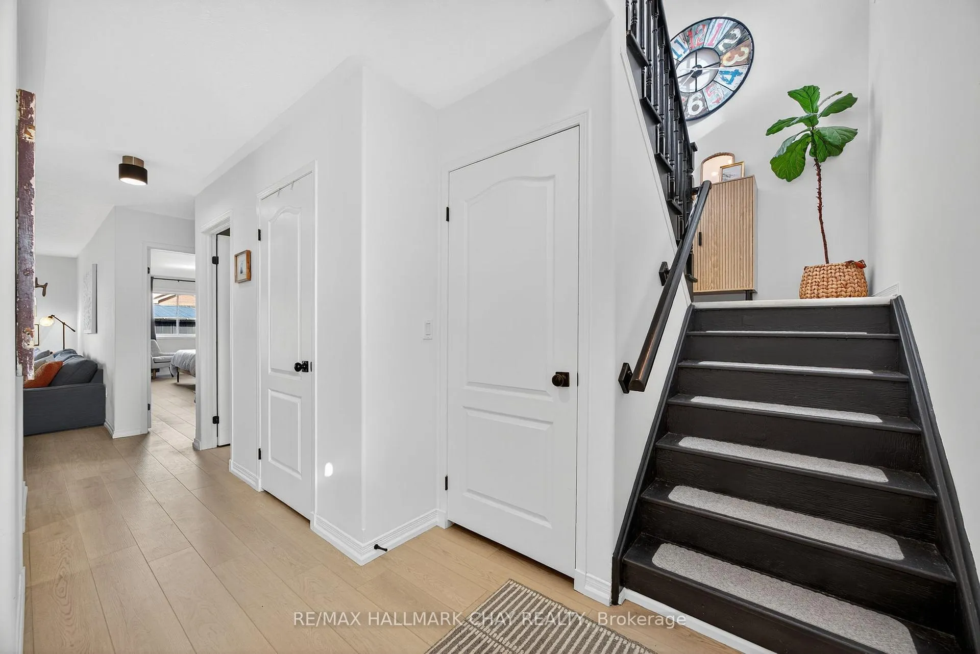 Photo 14 of 56 Julia Crescent, Orillia — HOMEH