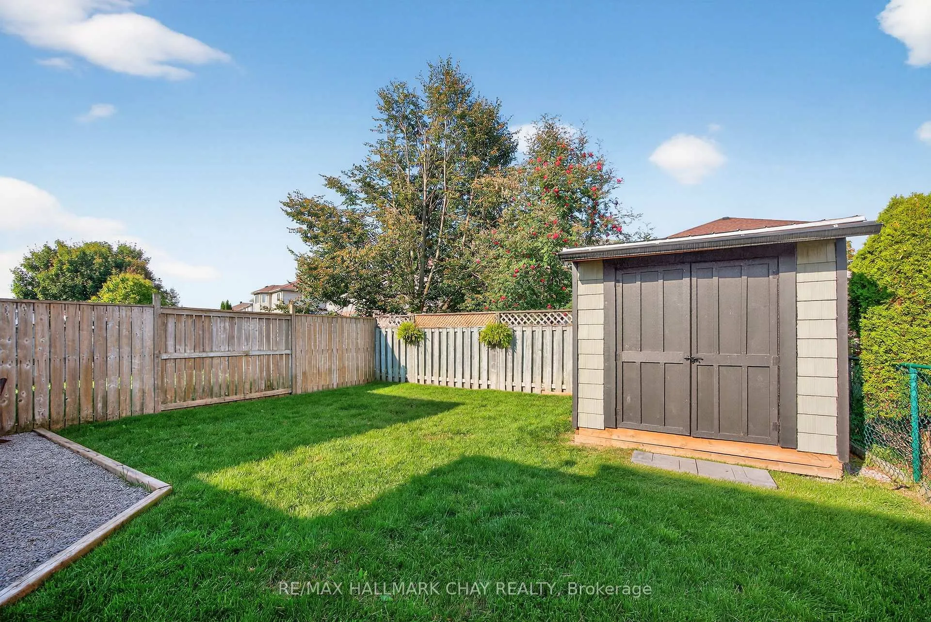 Photo 23 of 56 Julia Crescent, Orillia — HOMEH