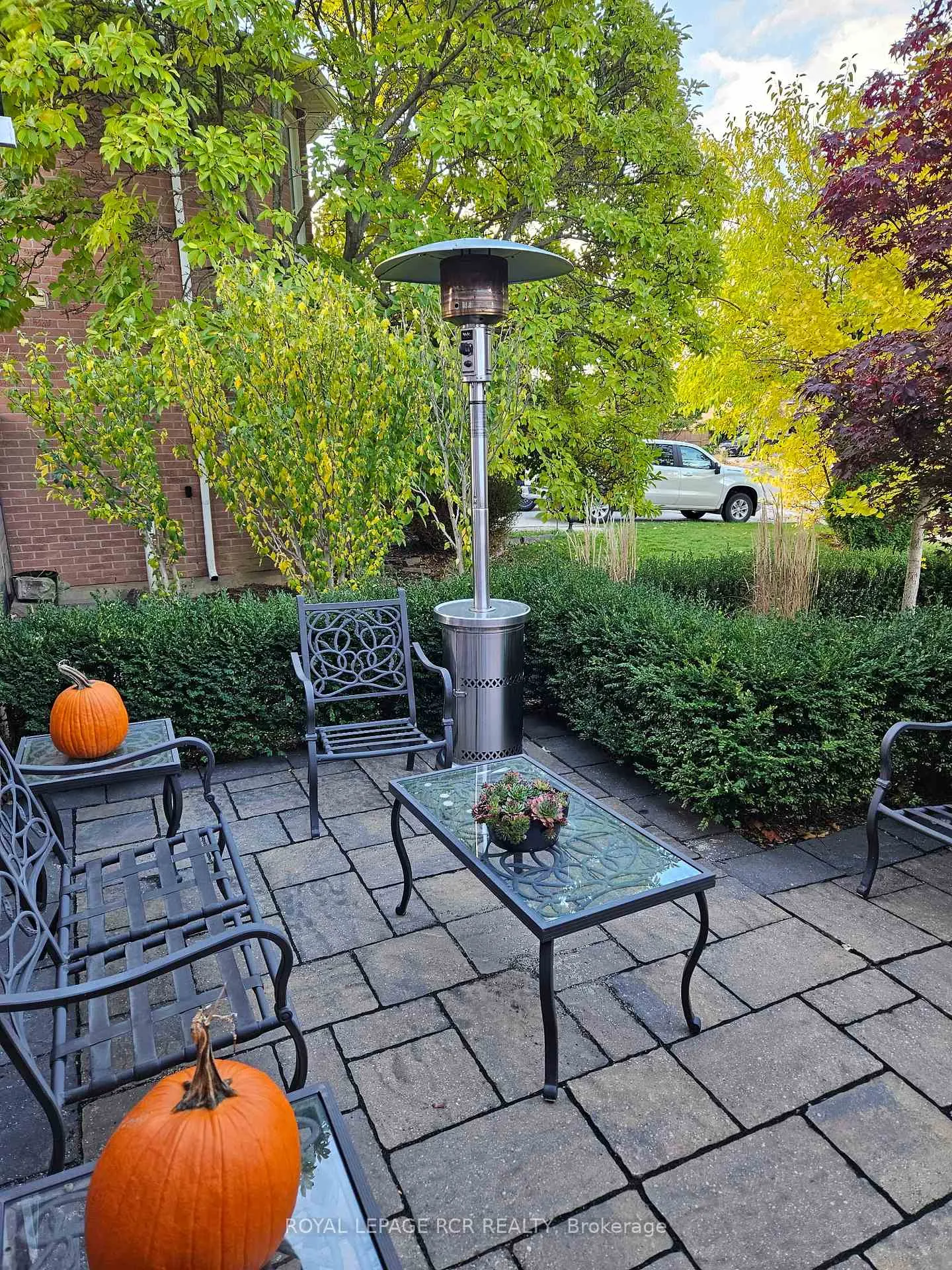 Photo 5 of 60 Royal Terrace Crescent, Caledon, Bolton East — HOMEH