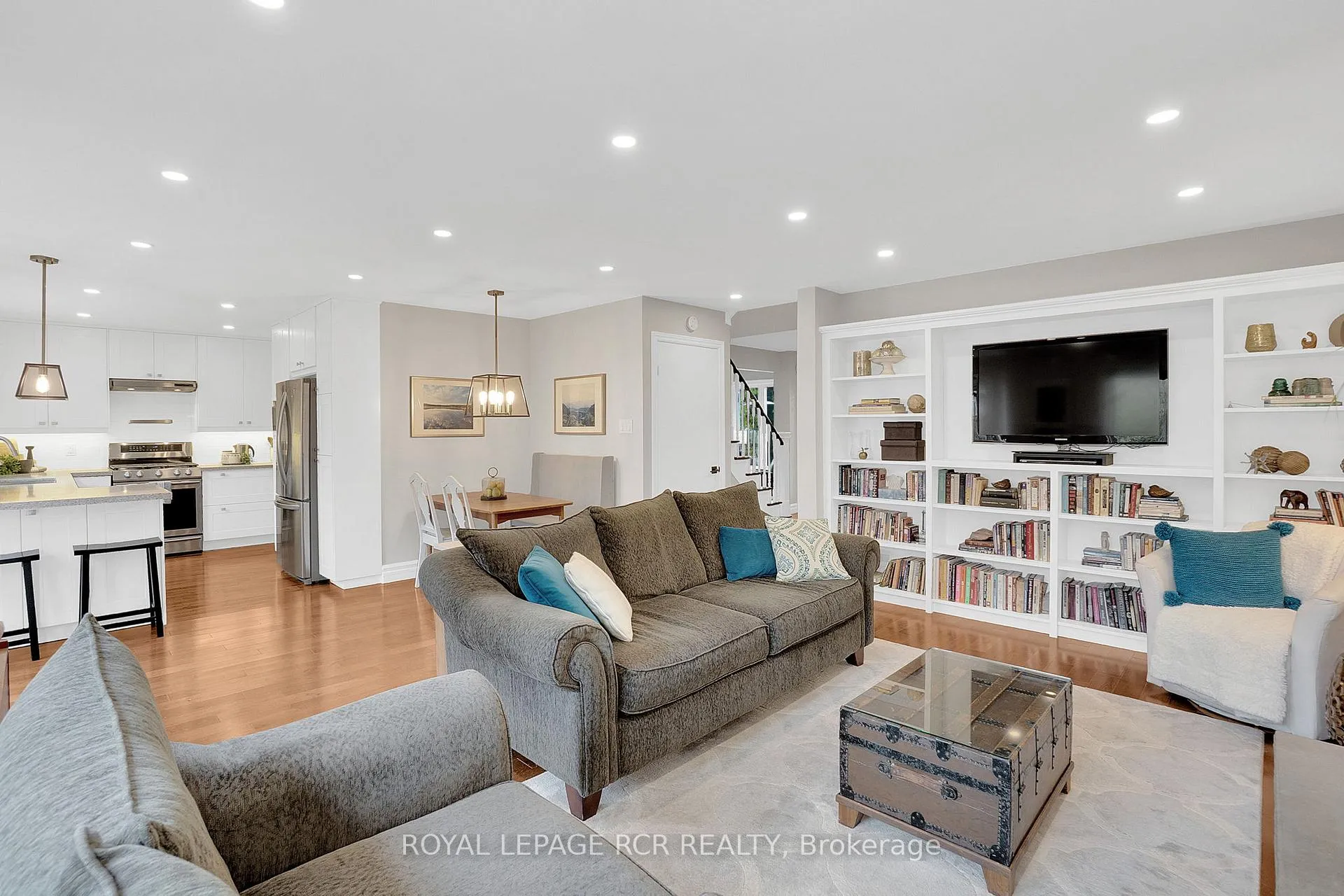 Photo 15 of 60 Royal Terrace Crescent, Caledon, Bolton East — HOMEH