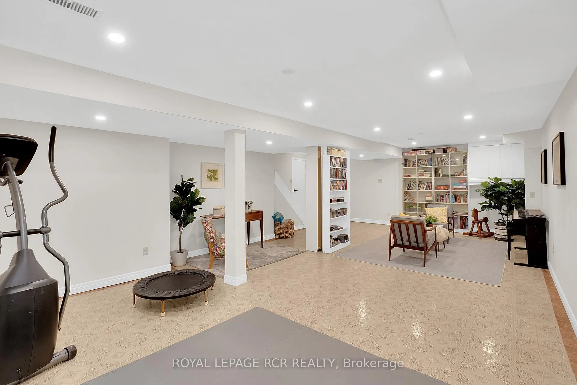 Photo 29 of 60 Royal Terrace Crescent, Caledon, Bolton East — HOMEH