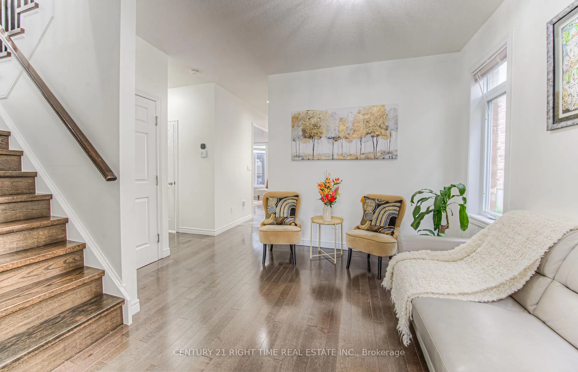 Photo 5 of 382 Beechdrops Drive, Waterloo, Vista Hills — HOMEH