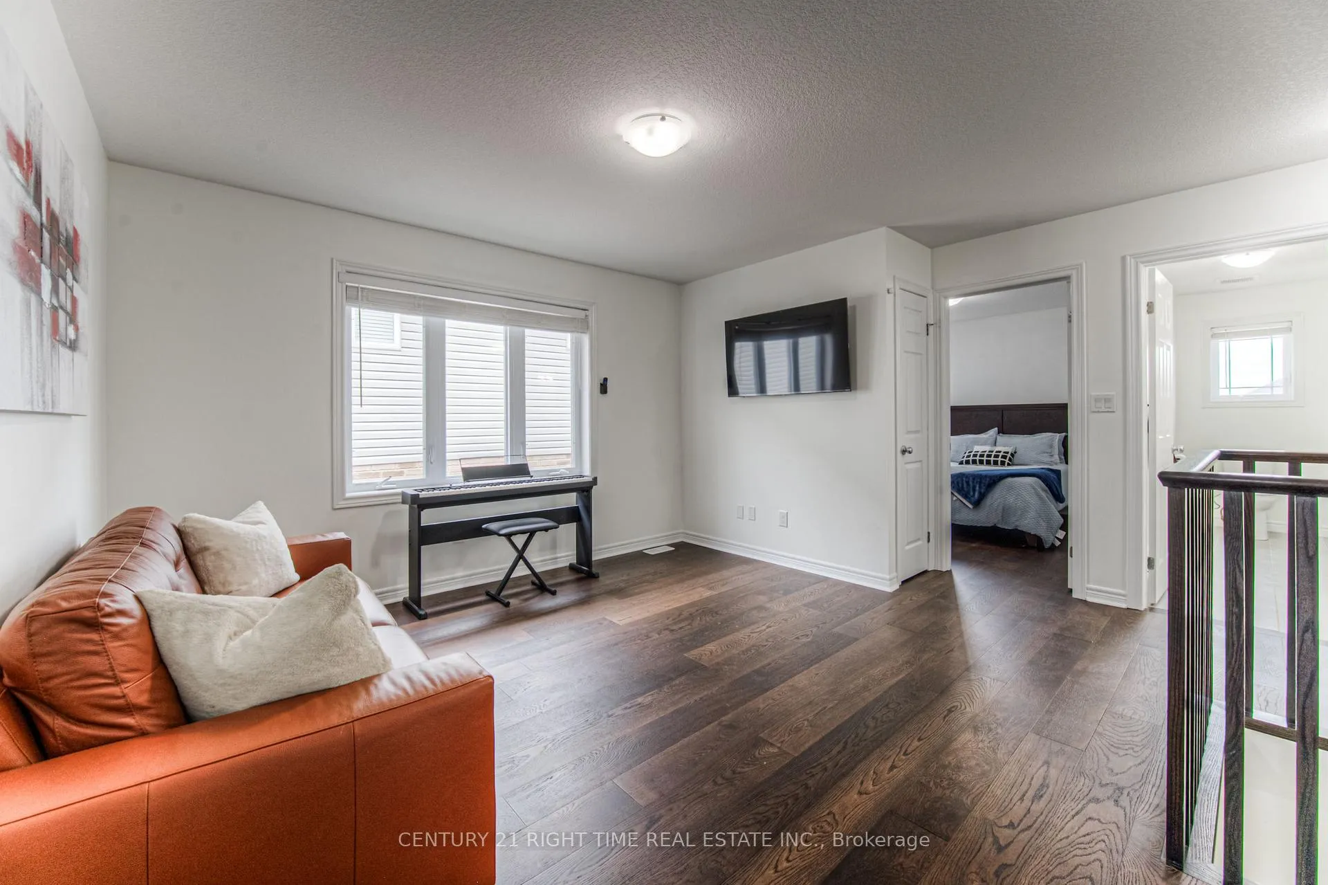 Photo 23 of 382 Beechdrops Drive, Waterloo, Vista Hills — HOMEH