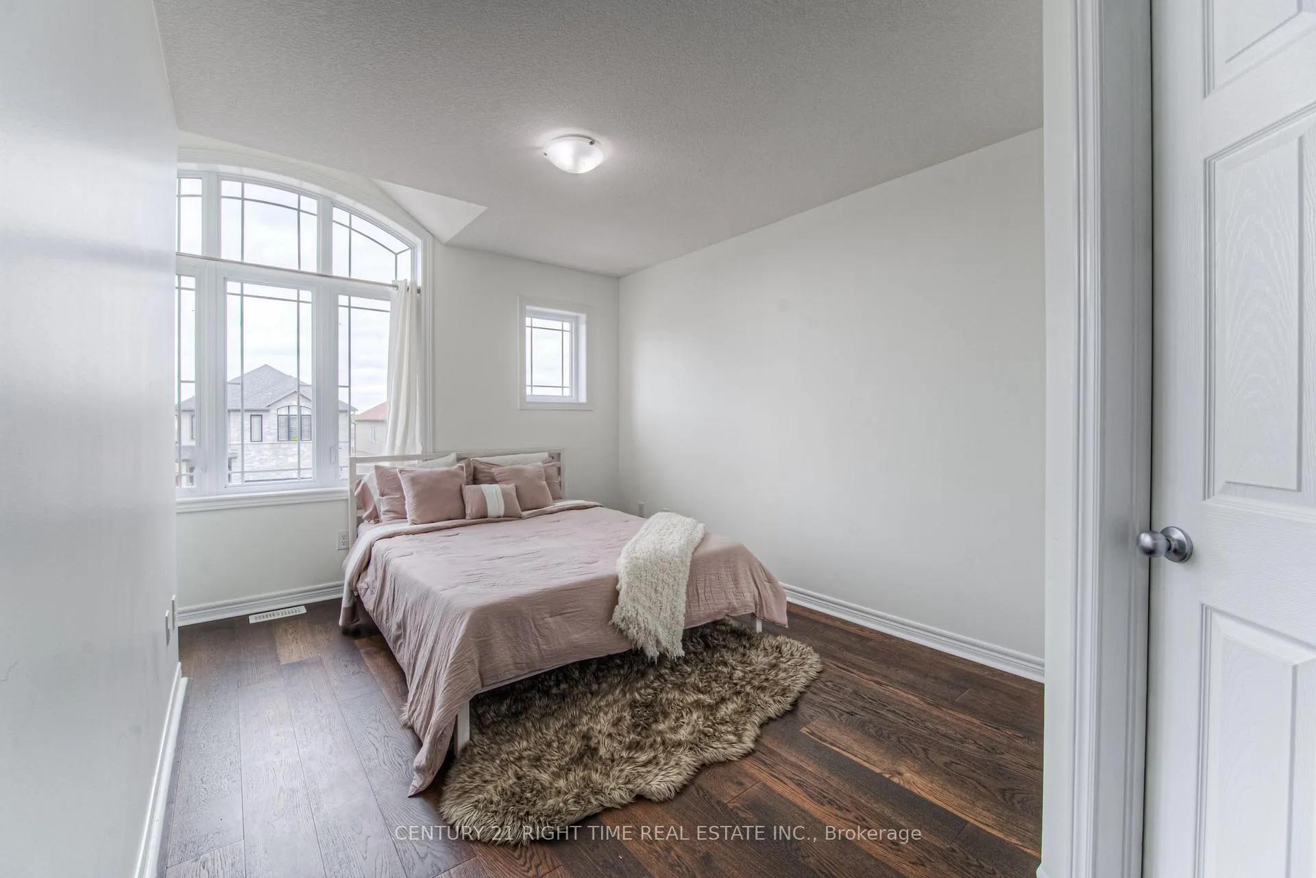 Photo 28 of 382 Beechdrops Drive, Waterloo, Vista Hills — HOMEH