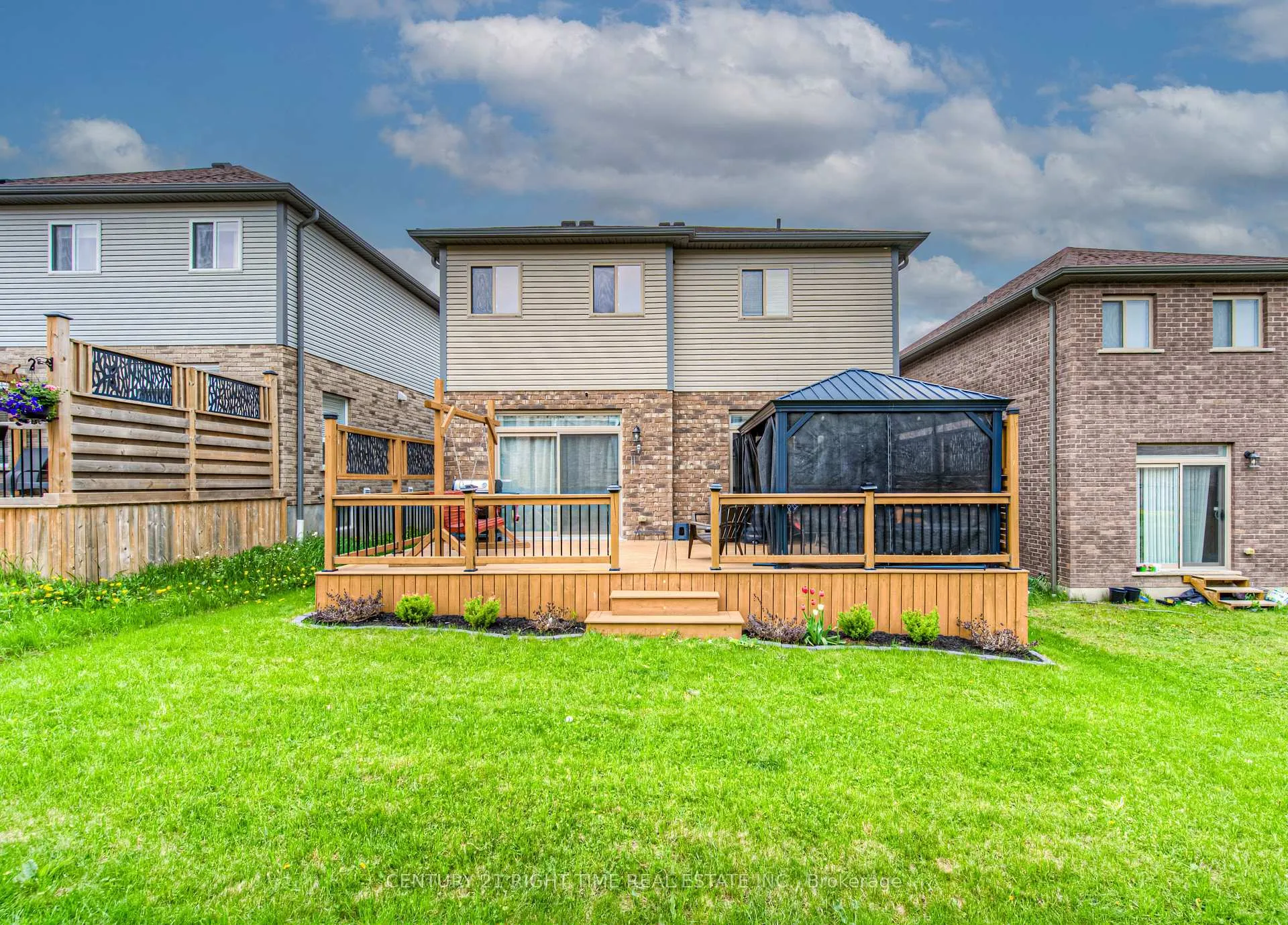 Photo 40 of 382 Beechdrops Drive, Waterloo, Vista Hills — HOMEH