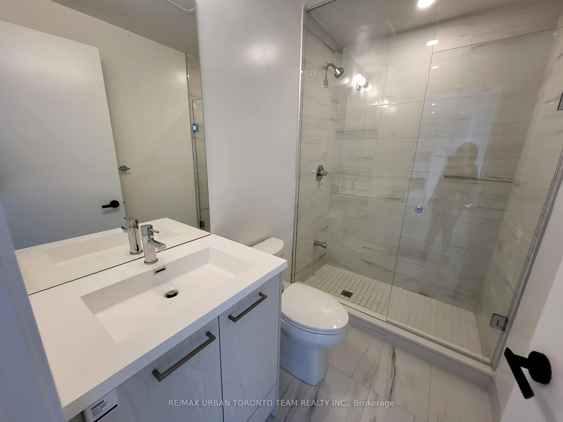 Photo 9 of Unit 3905, 28 Interchange Way, Vaughan, Vaughan Corporate Centre — HOMEH