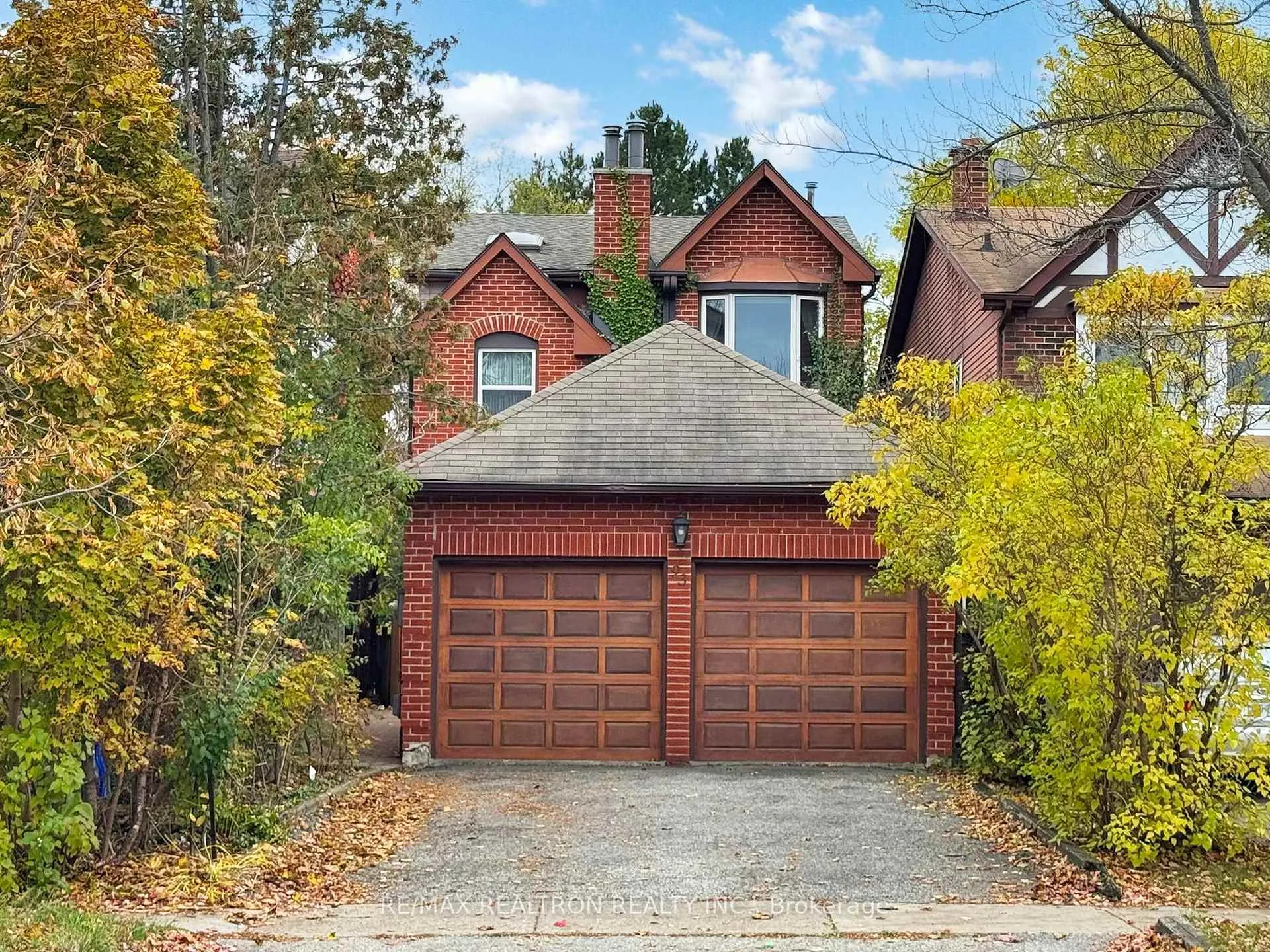 Photo 2 of 93 North Meadow Crescent, Vaughan, Crestwood-Springfarm-Yorkhill — HOMEH